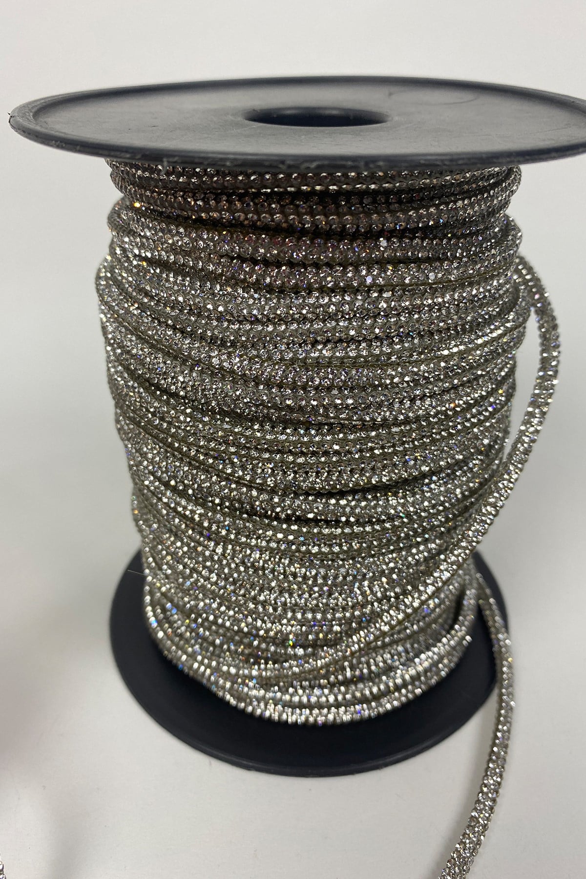 Silver Full Dense Stone Pipe Ribbon Cord