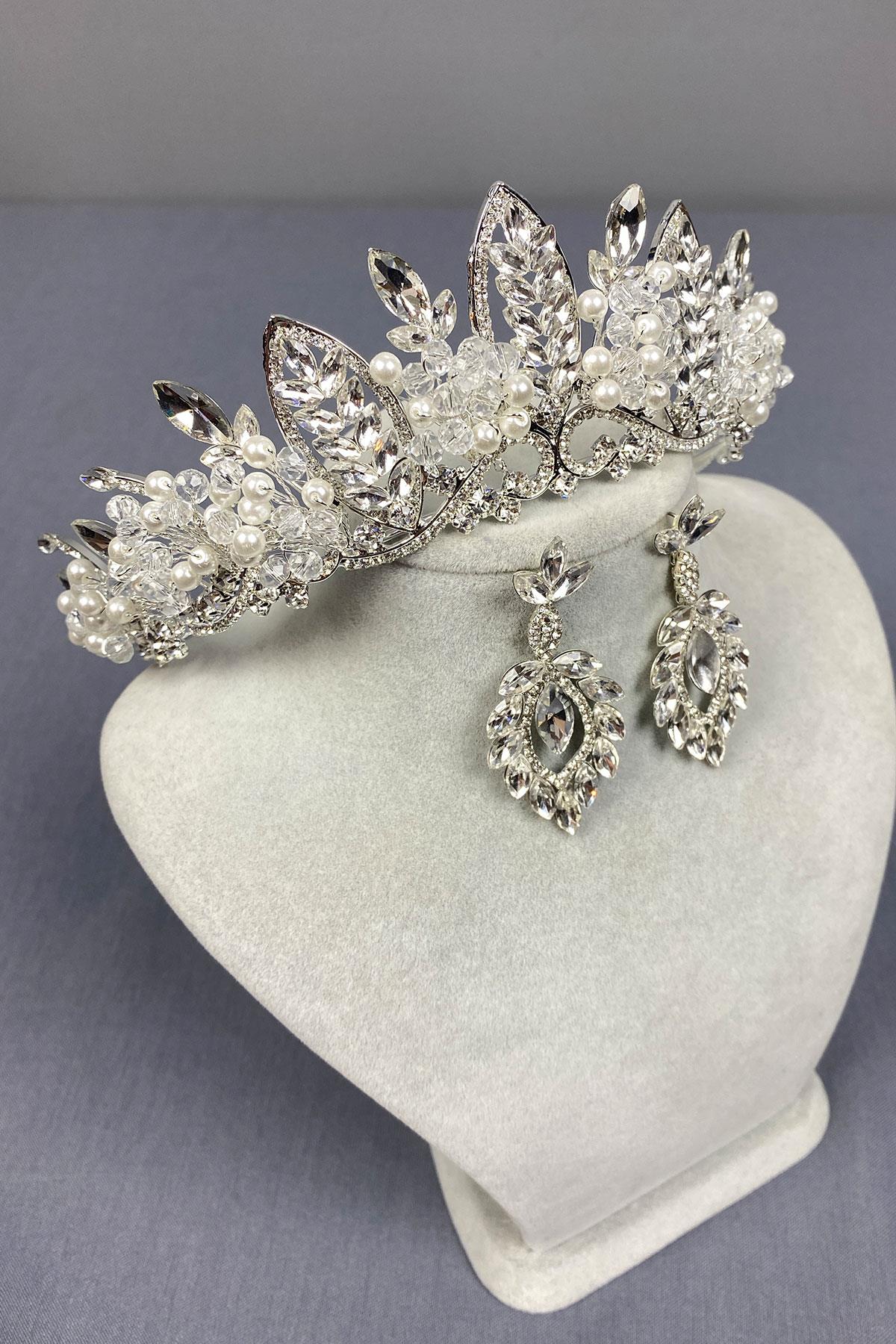 Silver Jabbah Bead Embroidered Bridal Henna Crown and Shuttle Earring Set