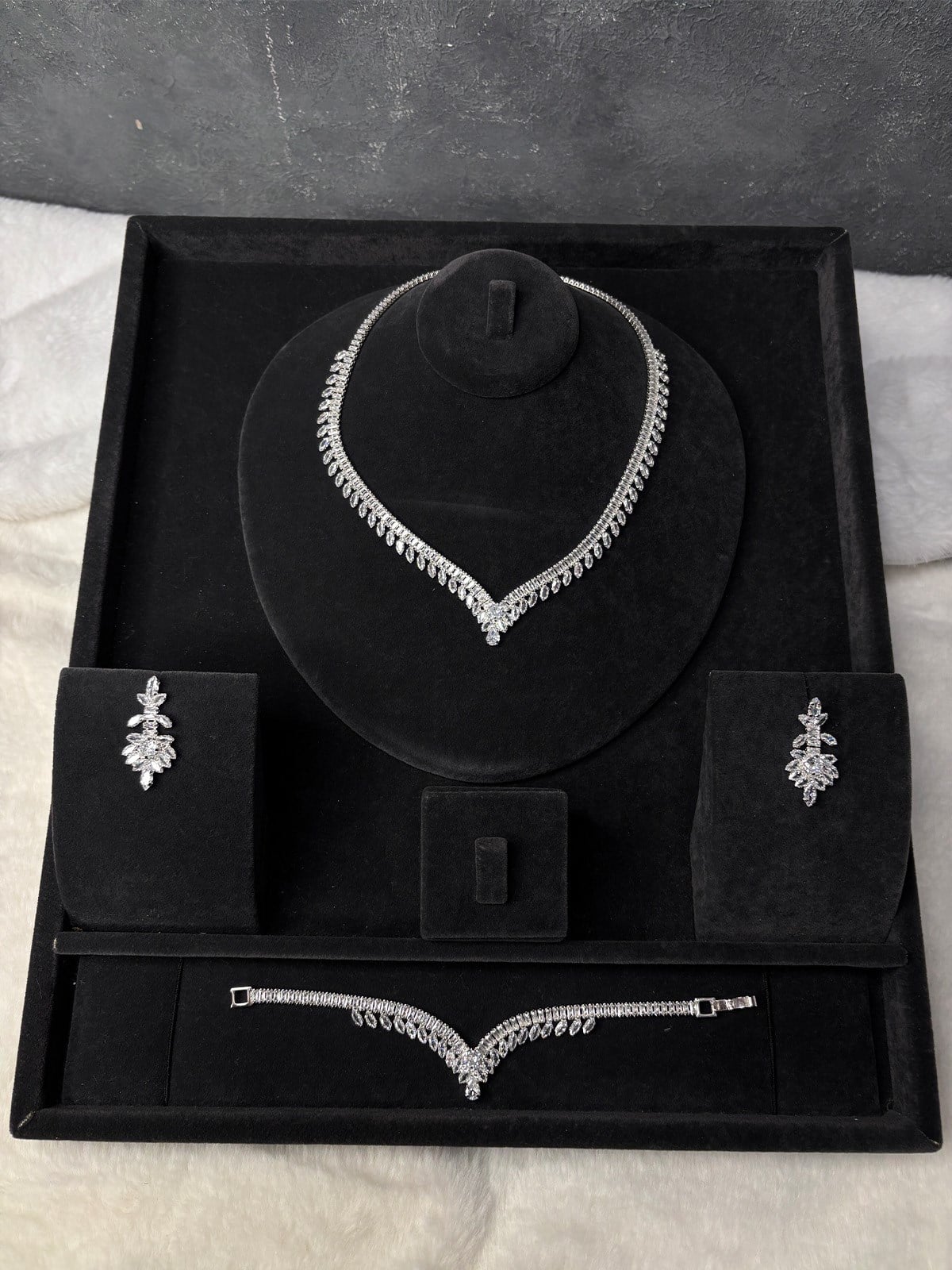 Gümüş Rengi Işıltılı Zirkon Kolye Küpe Bileklik 3lü Set / Takı Seti Düğün Nişan Kına Takı
