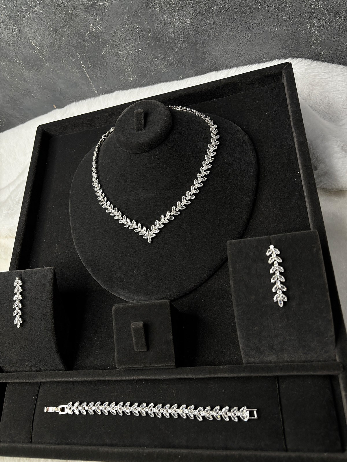 Gümüş Rengi Modern Zirkon Kolye Küpe Bileklik Set Şık 3lü Set / Takı Seti Abiye Gelin Takı
