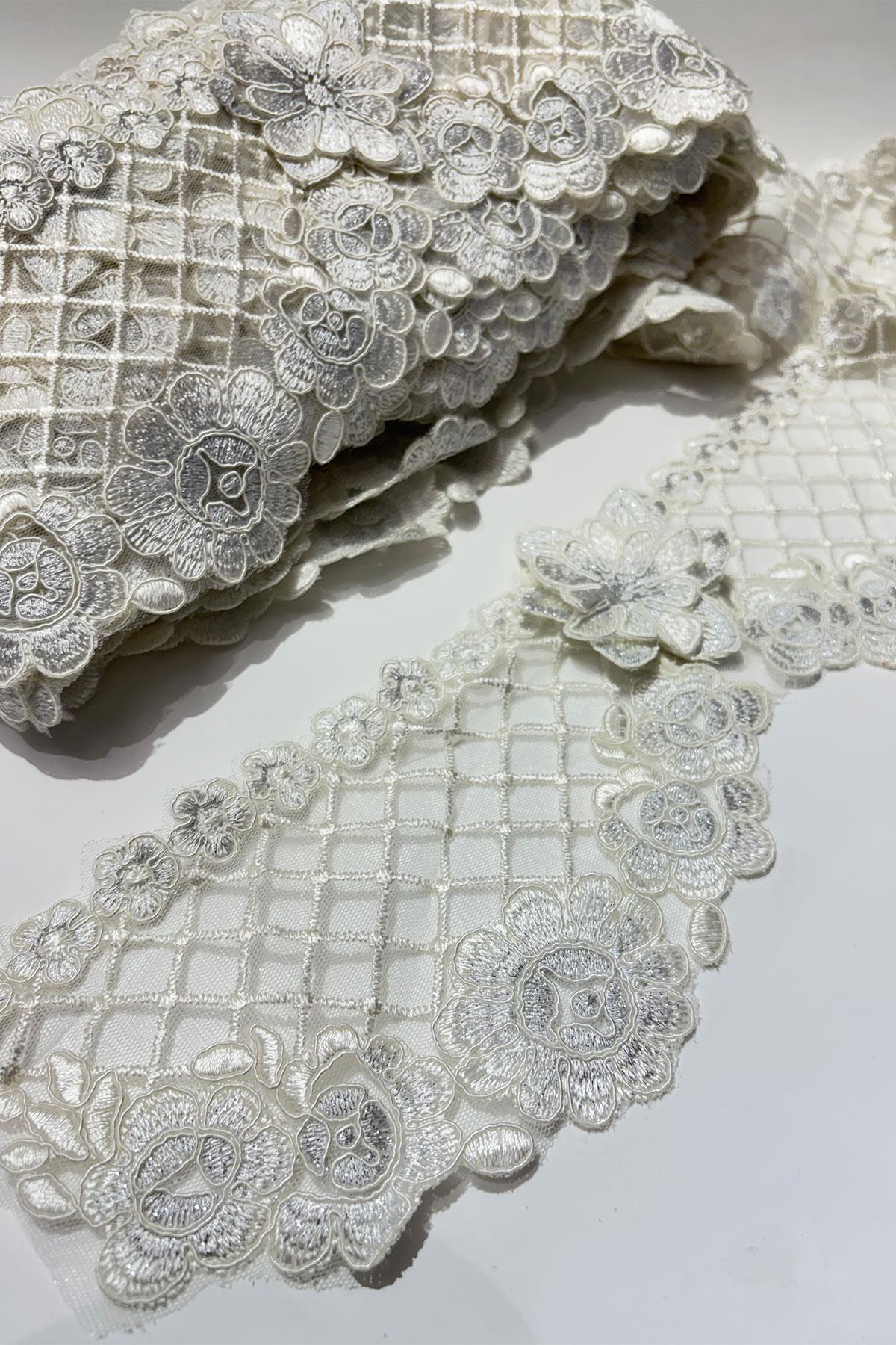 Silver Glitter French Guipure Edge Lace Ribbon