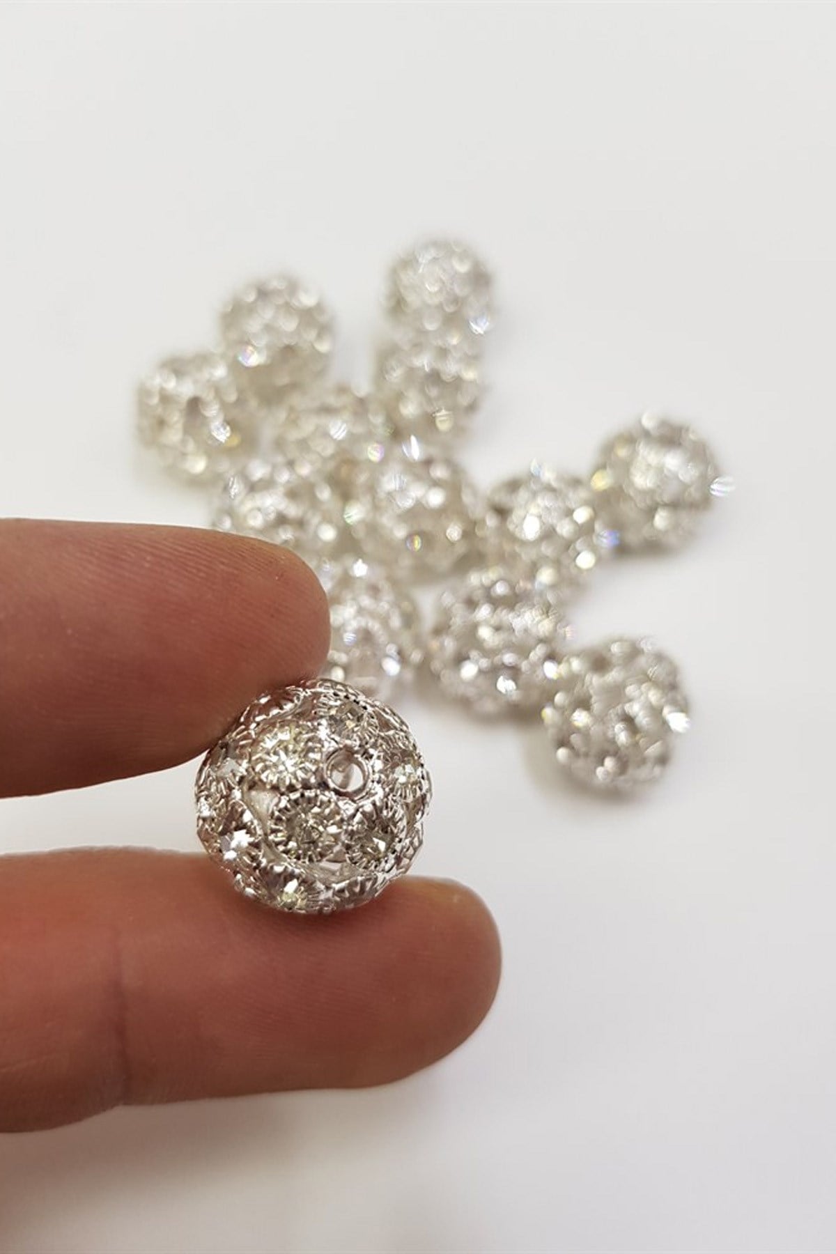 Gümüş Taşlı Top 14 mm