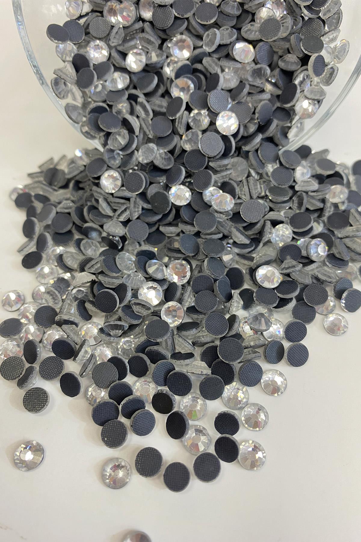 Gümüş Ütüyle Yapışan Boncuk Ss30 6mm Yapıştırma Taş 25 grm