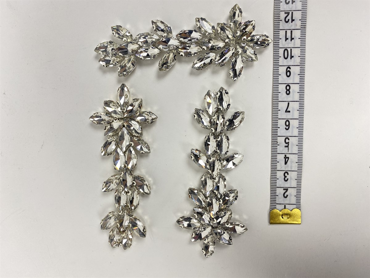 Silver Leaf Pattern Shuttle Glass Applique Stone Motif