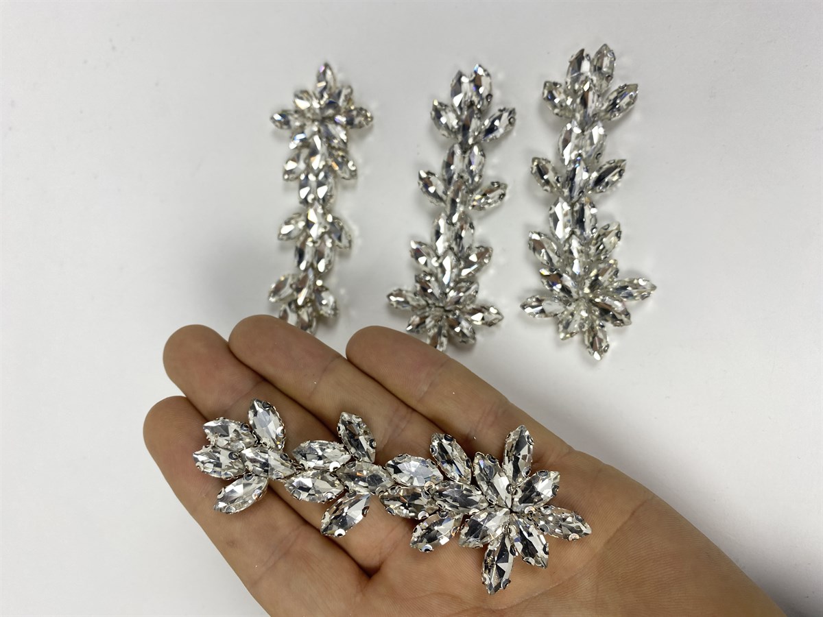 Silver Leaf Pattern Shuttle Glass Applique Stone Motif