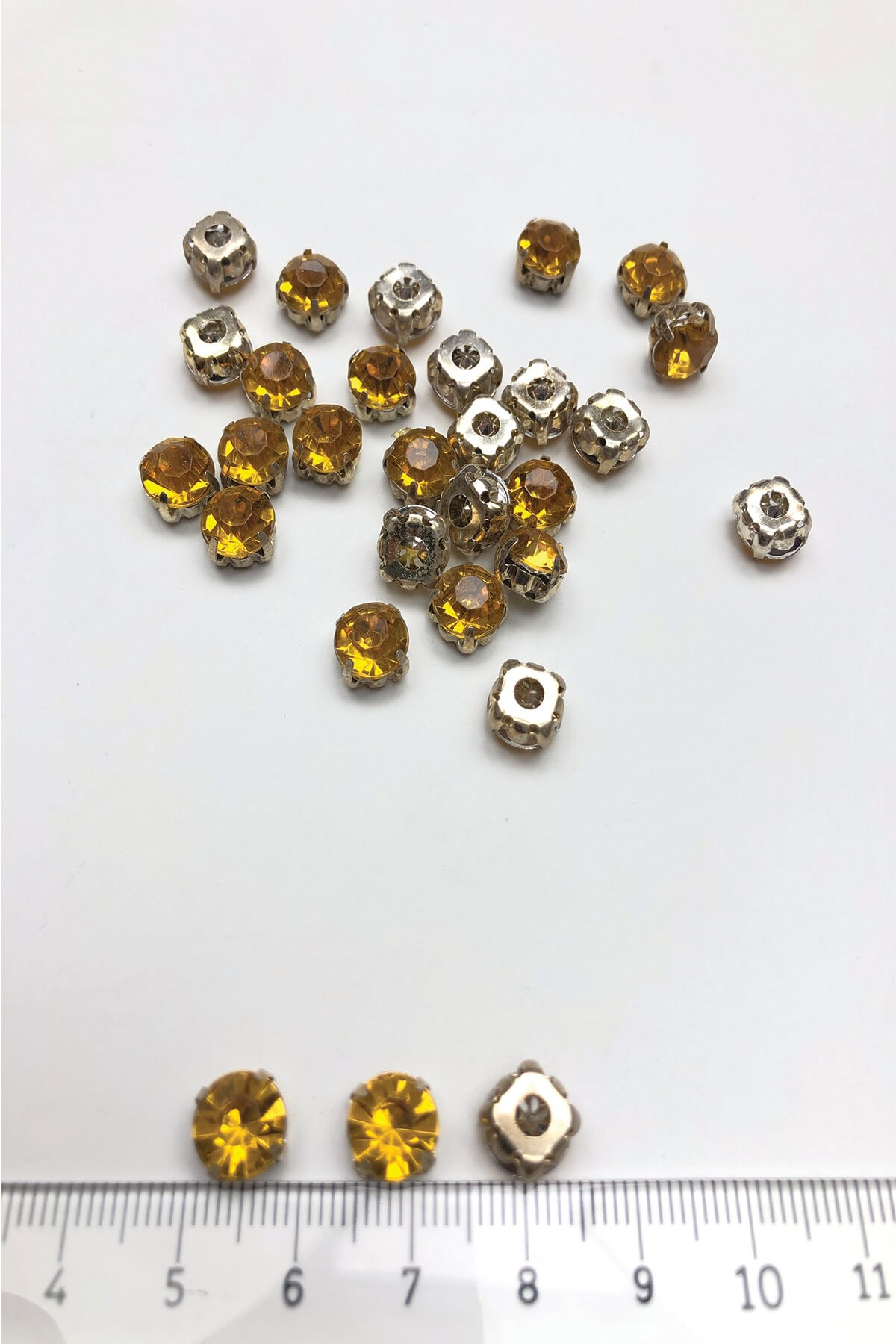 Mustard Yellow Cased Plastic Strut Stone 25 pcs