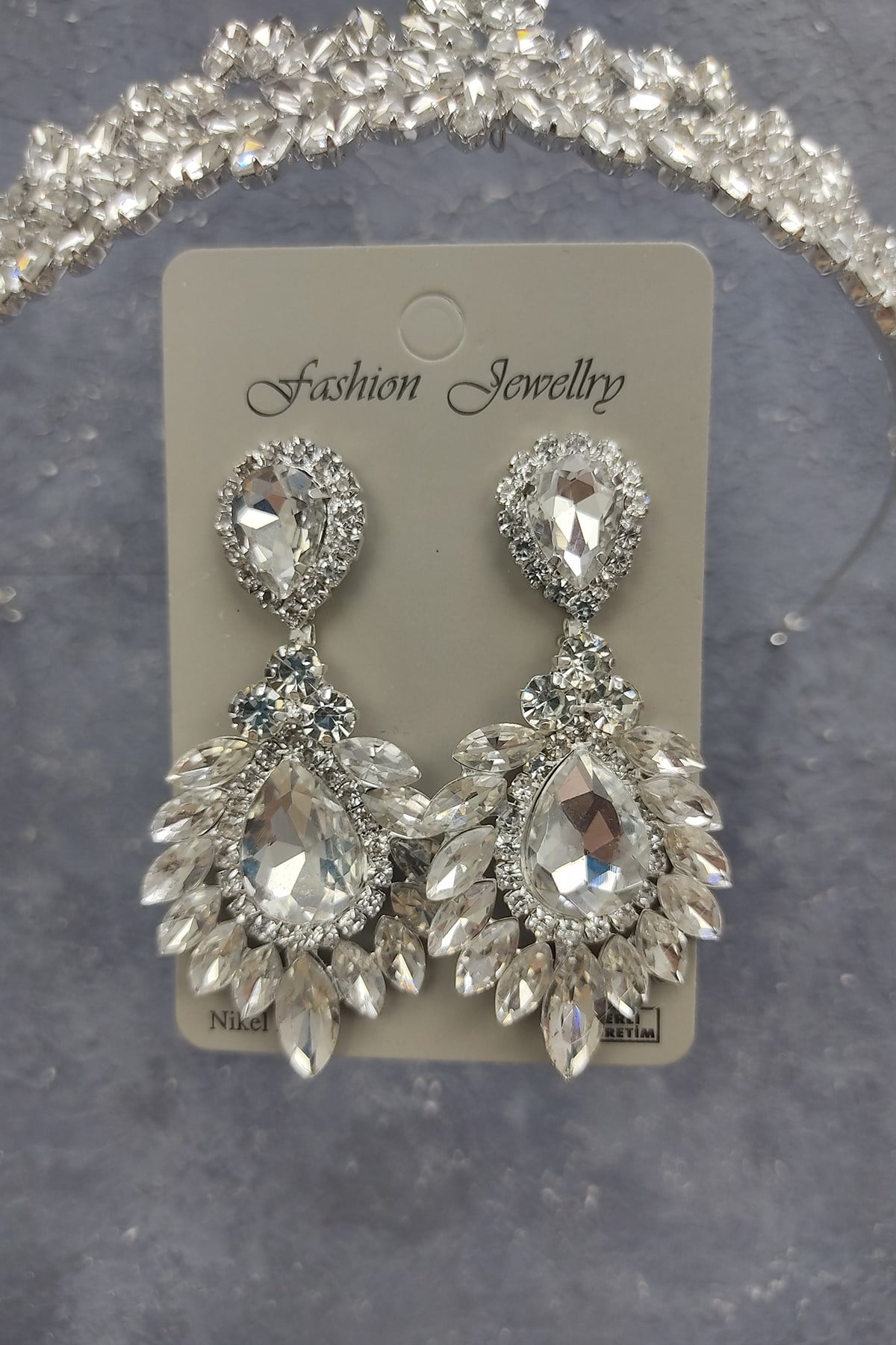 Dream Model Model Bridal Crown And Drop Stud Earrings