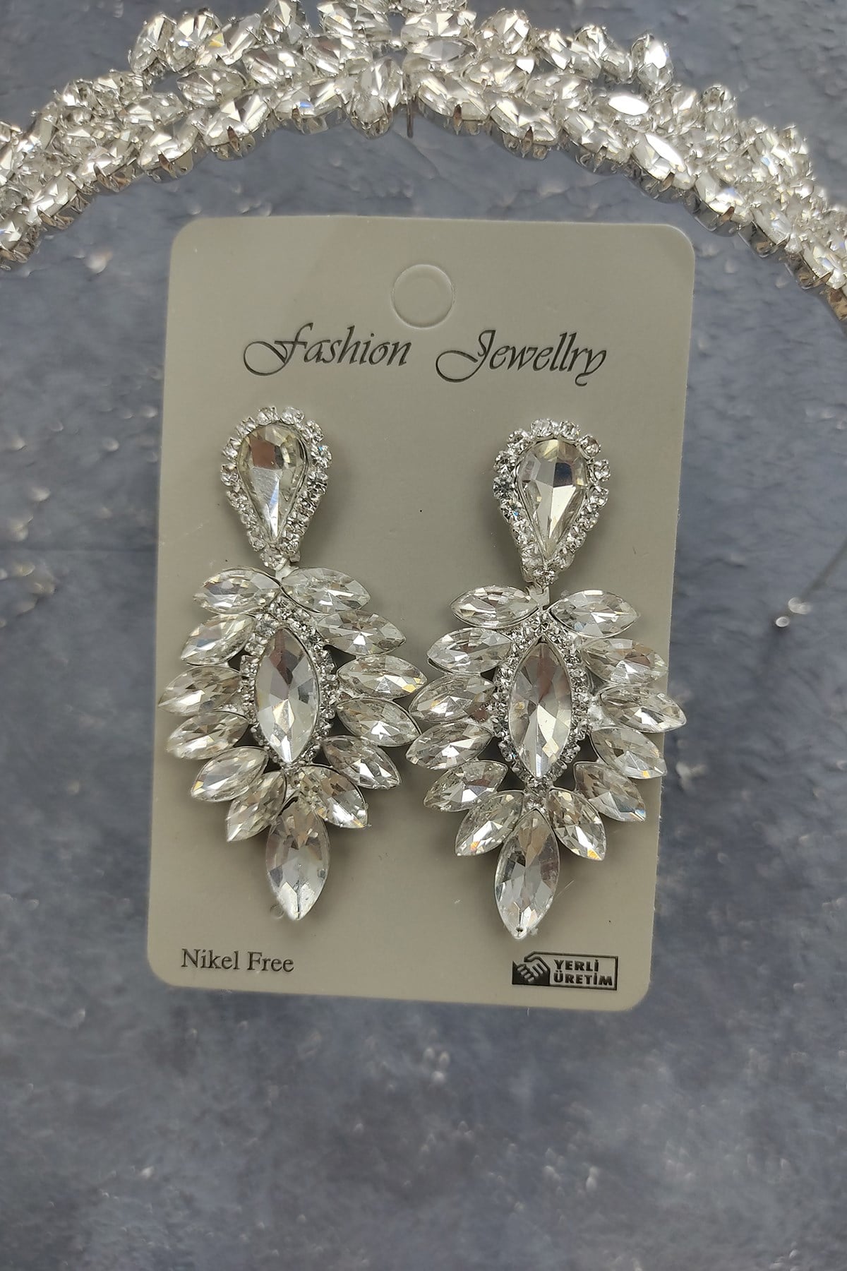 Dream Model Model Bridal Crown And Drop Stone Earrings