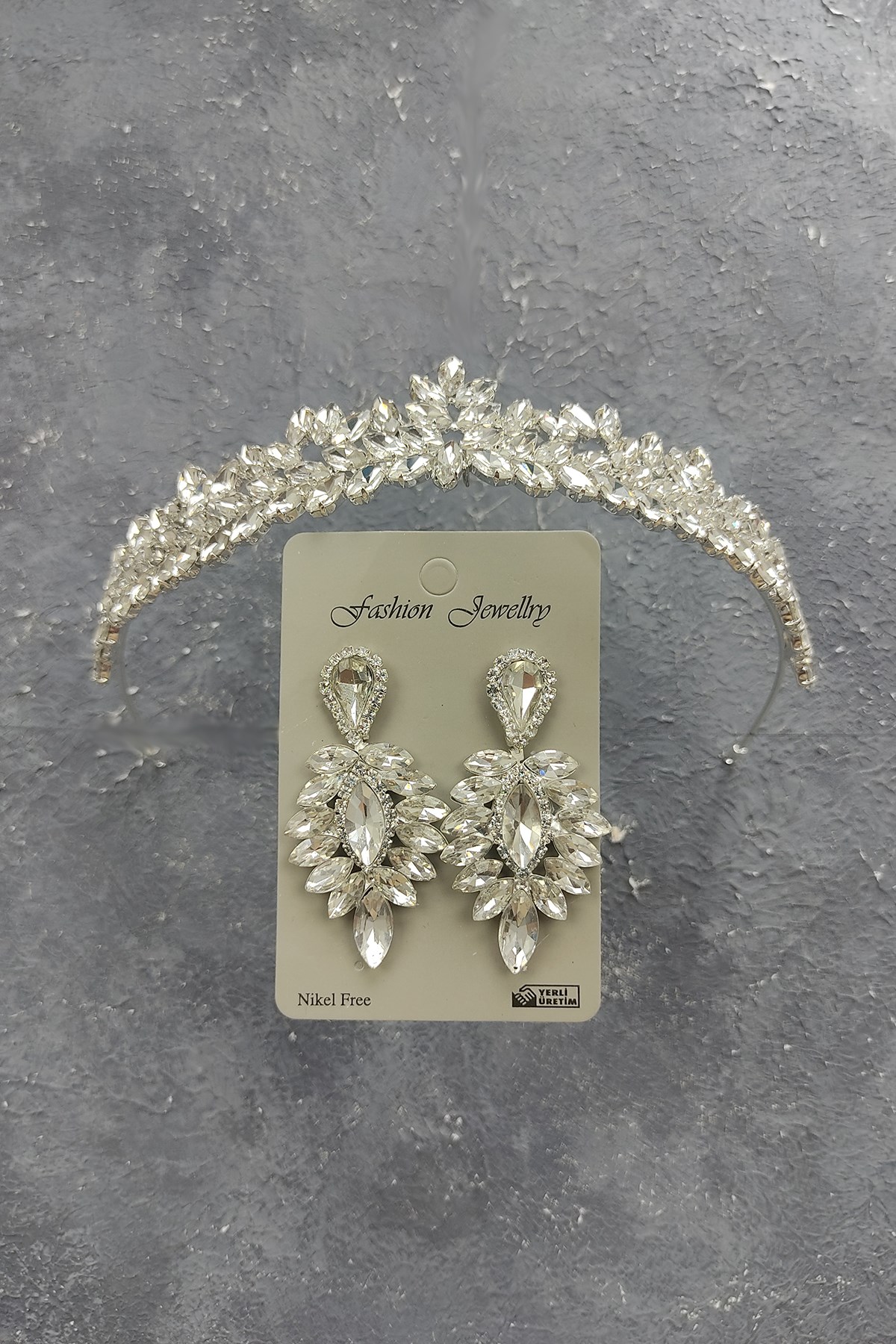 Dream Model Model Bridal Crown And Drop Stone Earrings