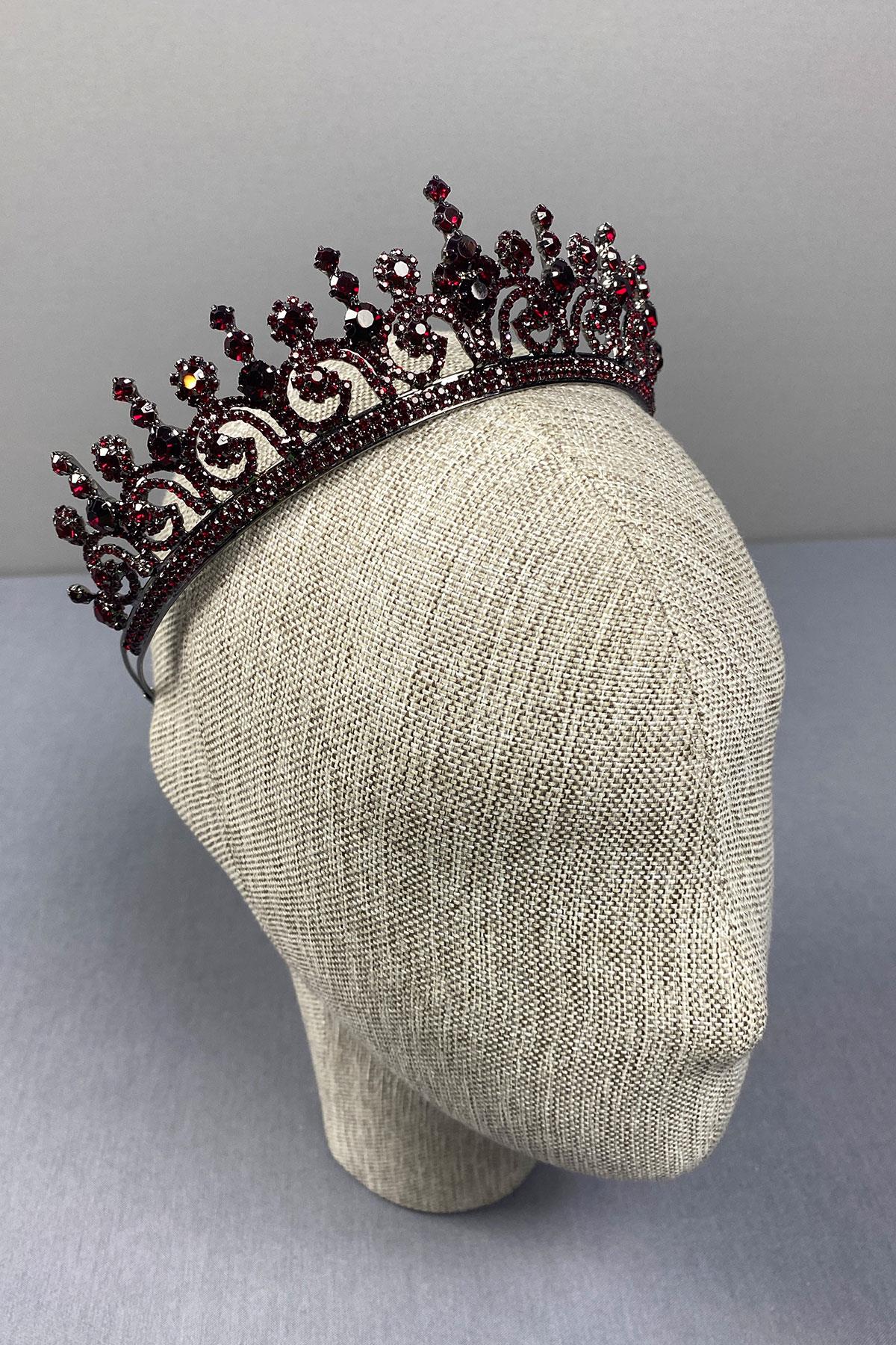 Hera Bridal Henna Crown