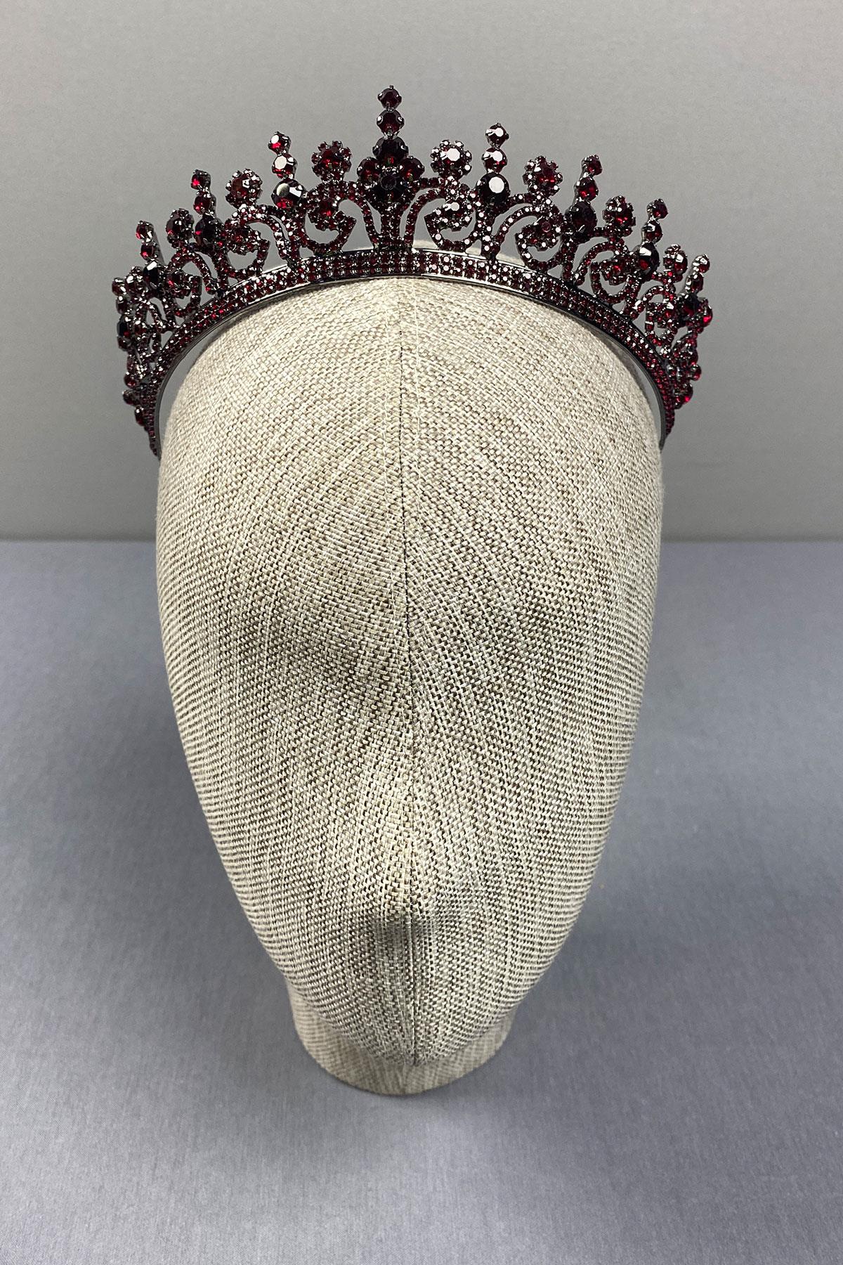 Hera Bridal Henna Crown