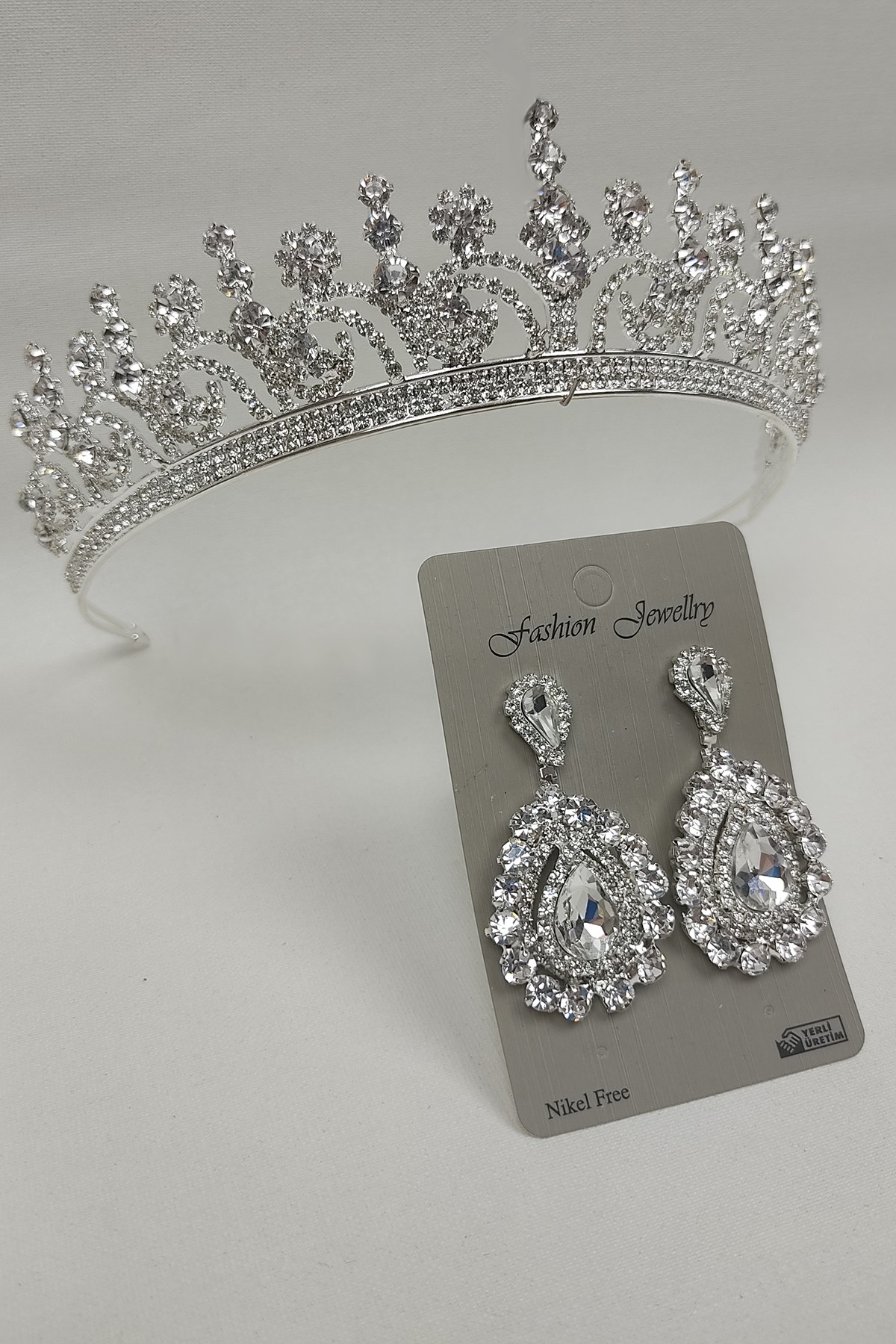 Hera Model Bridal Crown And Studded Earrings