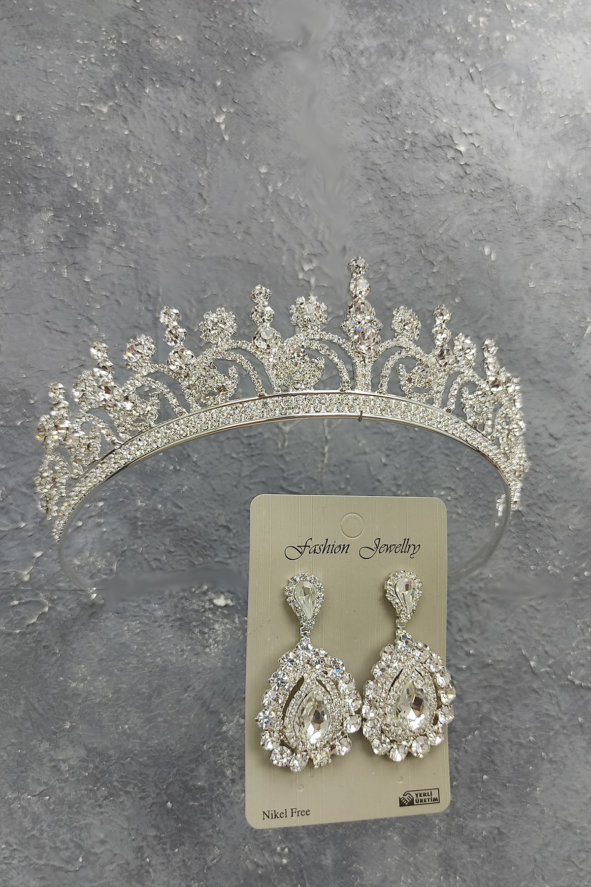 Hera Model Bridal Crown And Studded Earrings