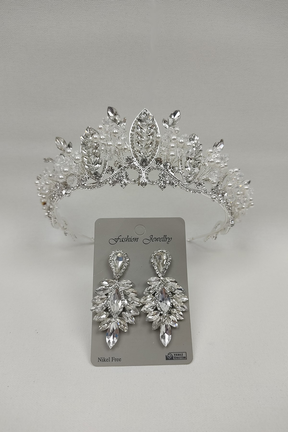 Pearl Jabbah Model Bridal Crown And Stone Drop Earrings