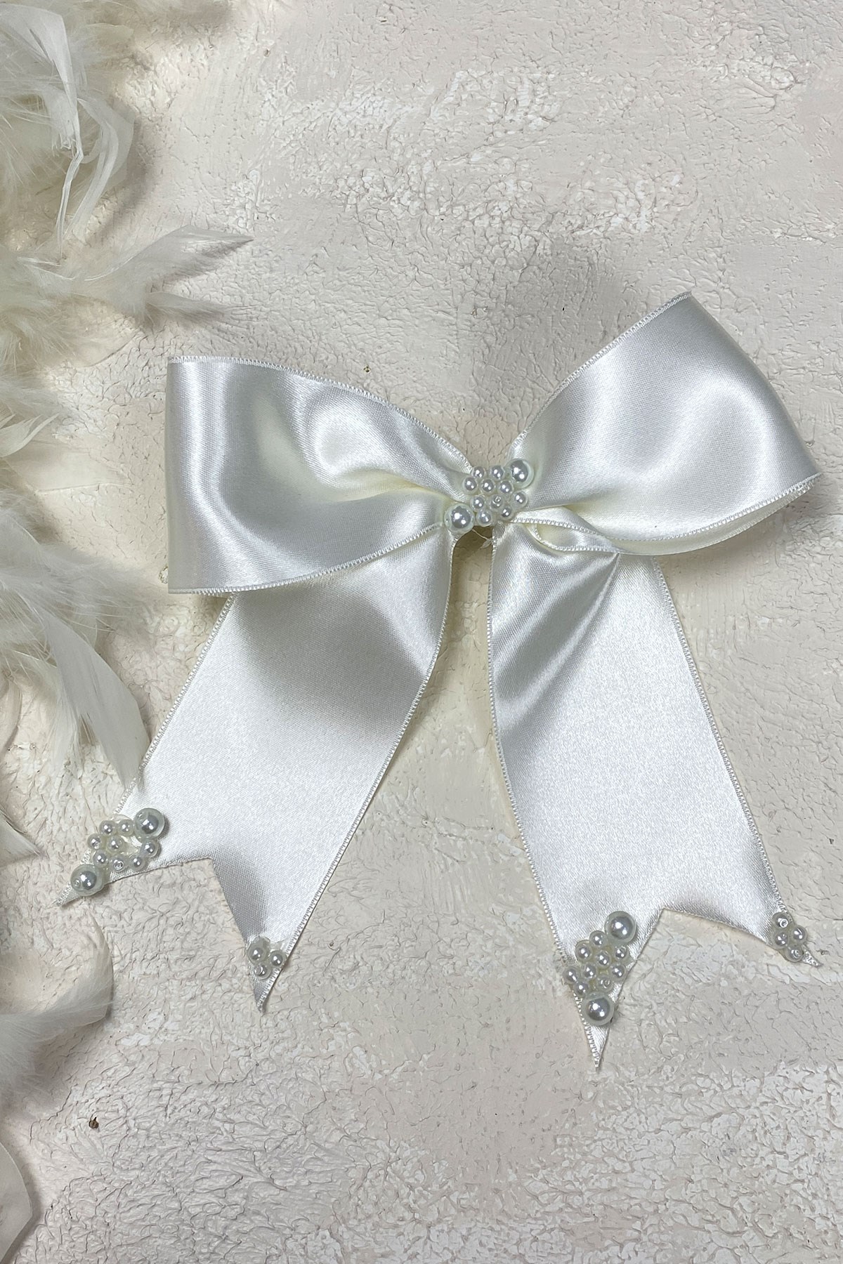 Pearl Design Bow Hair Clip
