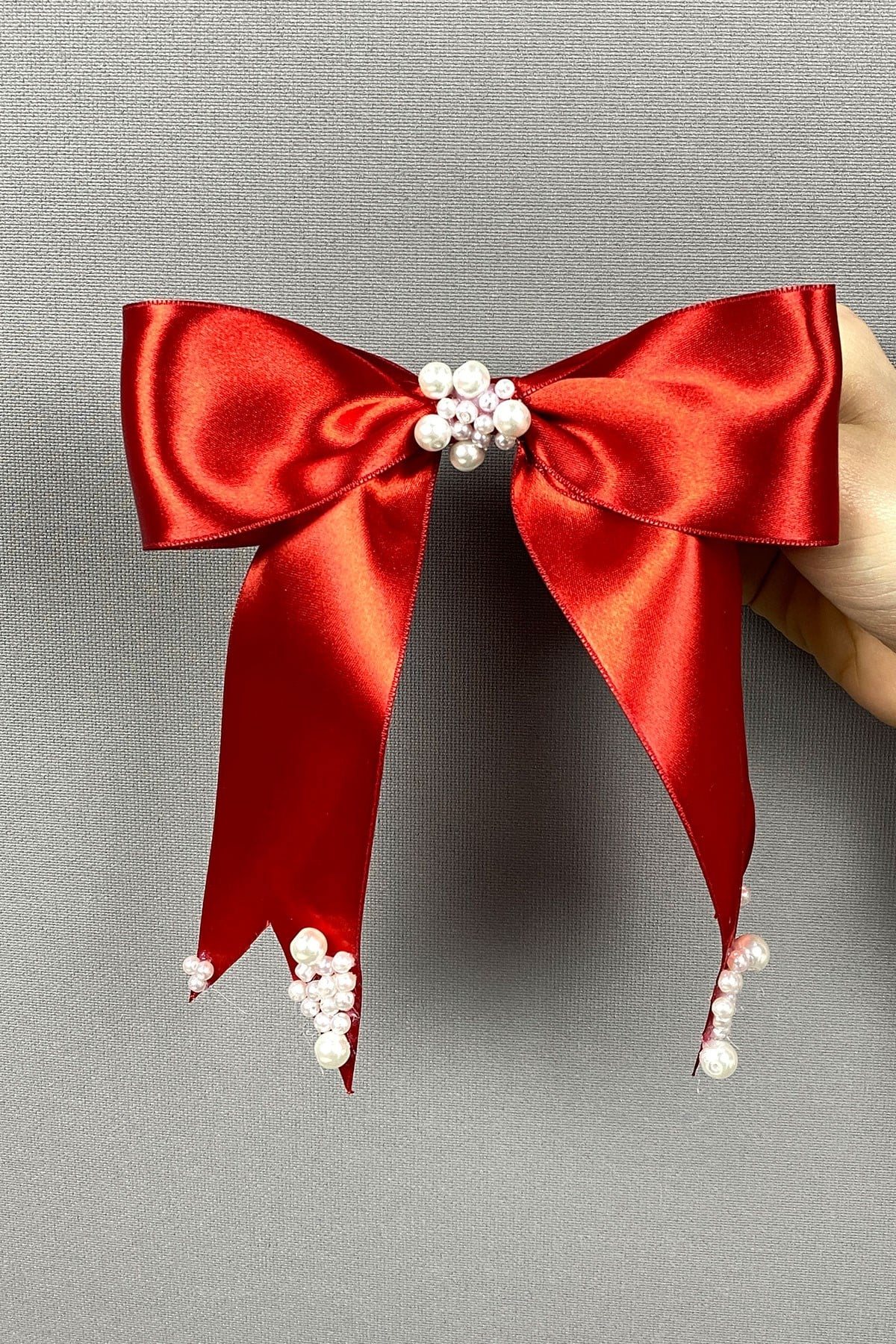 Pearl Design Bow Hair Clip