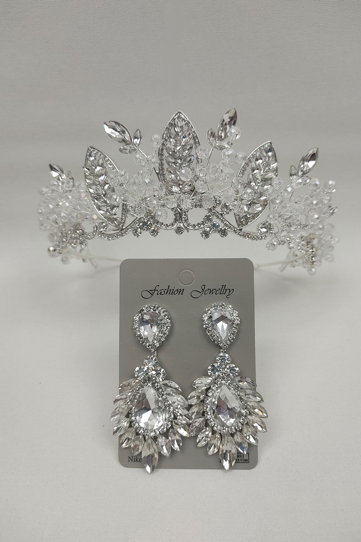 Jabbah Model Gelin Tacı Ve Damla Mekik Taşlı Küpe