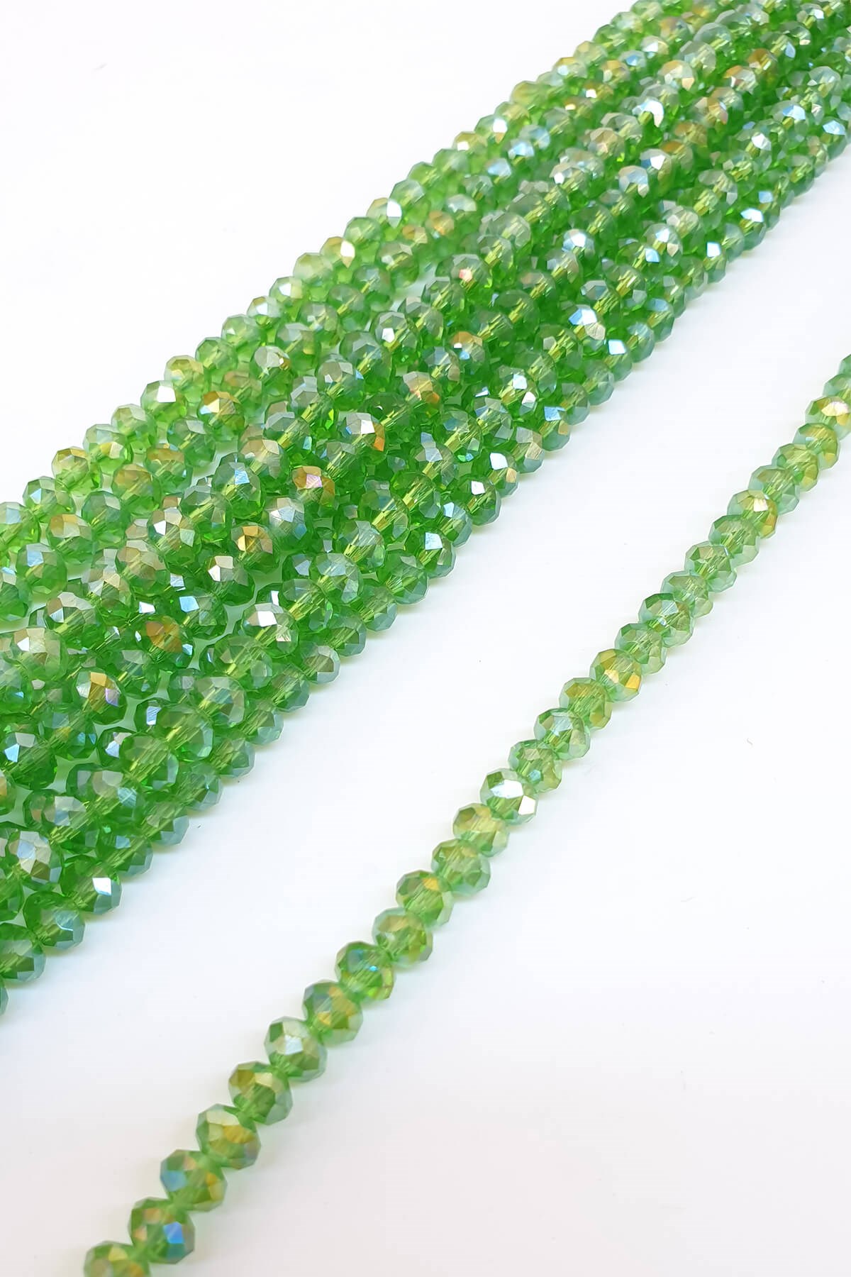 Janjanlı Yeşil Kristal Boncuk 6 Mm