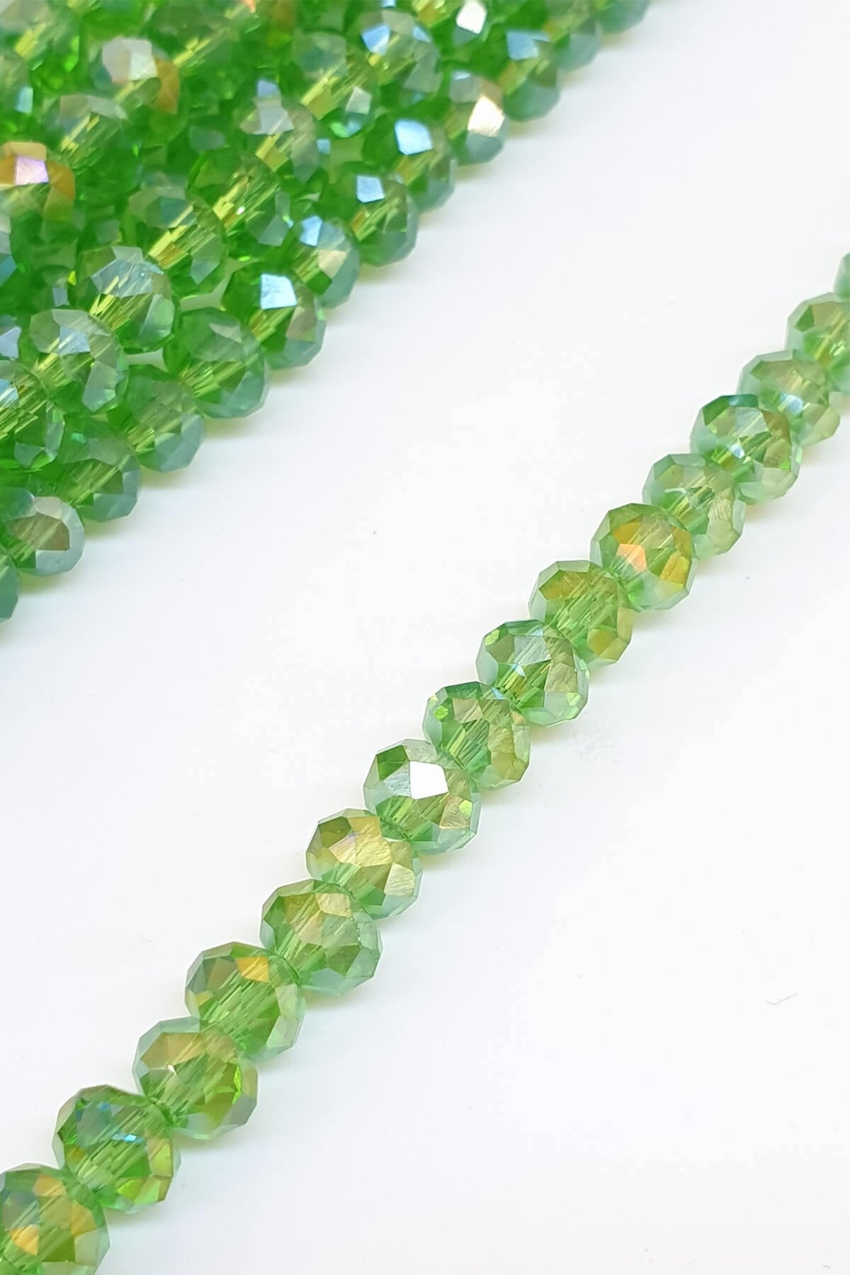Janjanlı Yeşil Kristal Boncuk 6 Mm