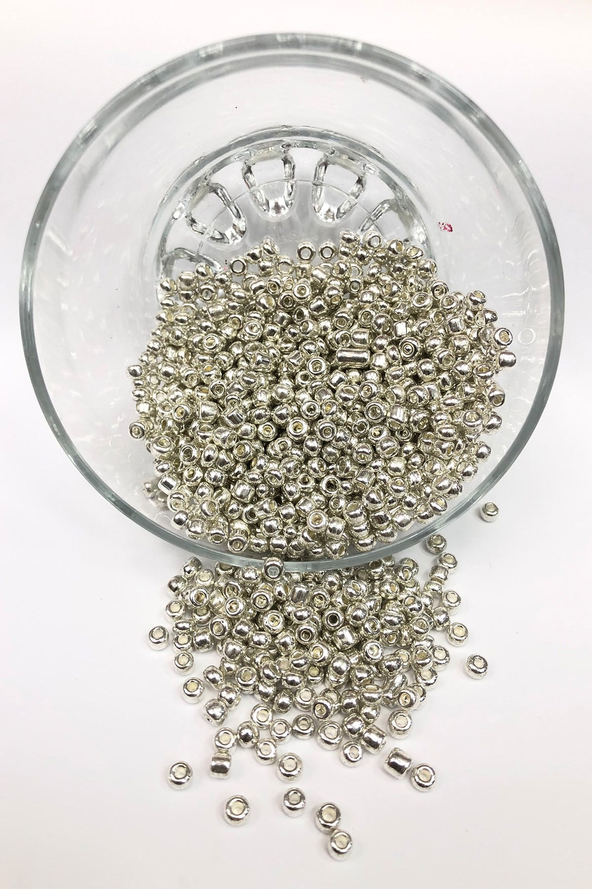 Kaplama Gümüş Rengi Kum Boncuk 4 mm 50 gr