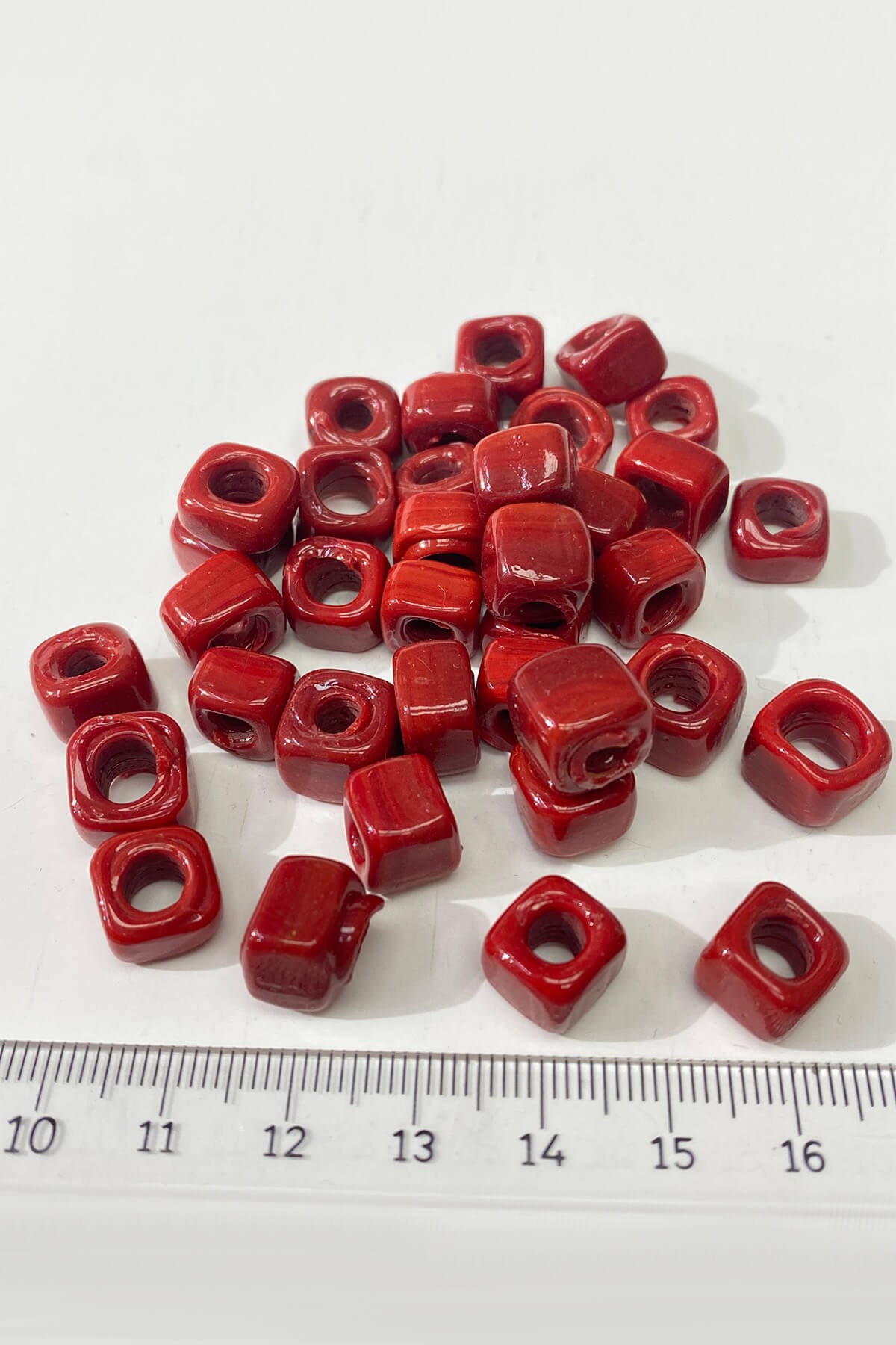 Kare Cam Boncuk Kolye ve Bileklik Ucu 5 Adet Kırmızı