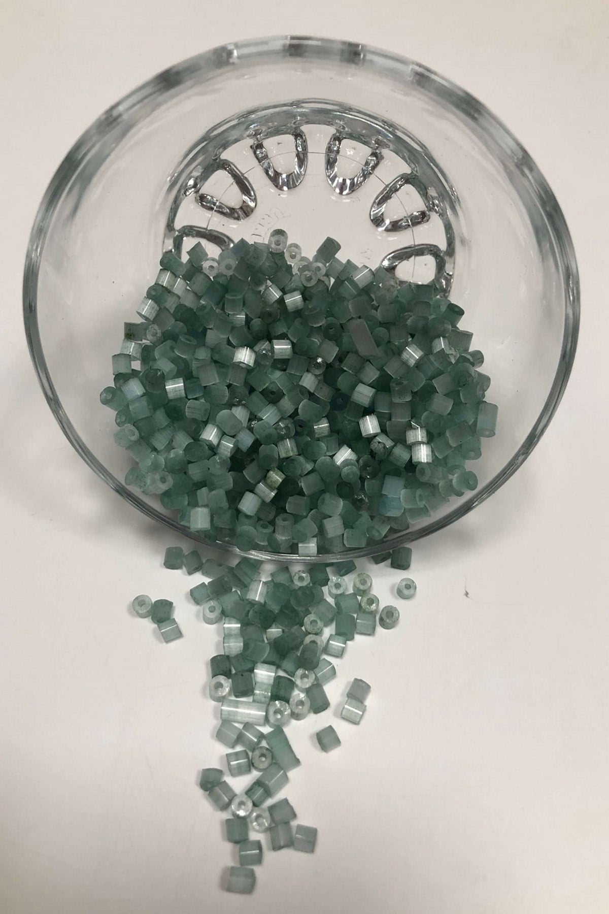 Dark Green Mother of Pearl Coarse Cut Beads (2-2.5mm)