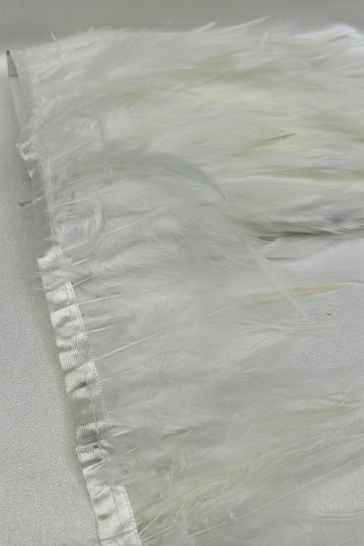 Kırık Beyaz Renk Horoz Tüyü 