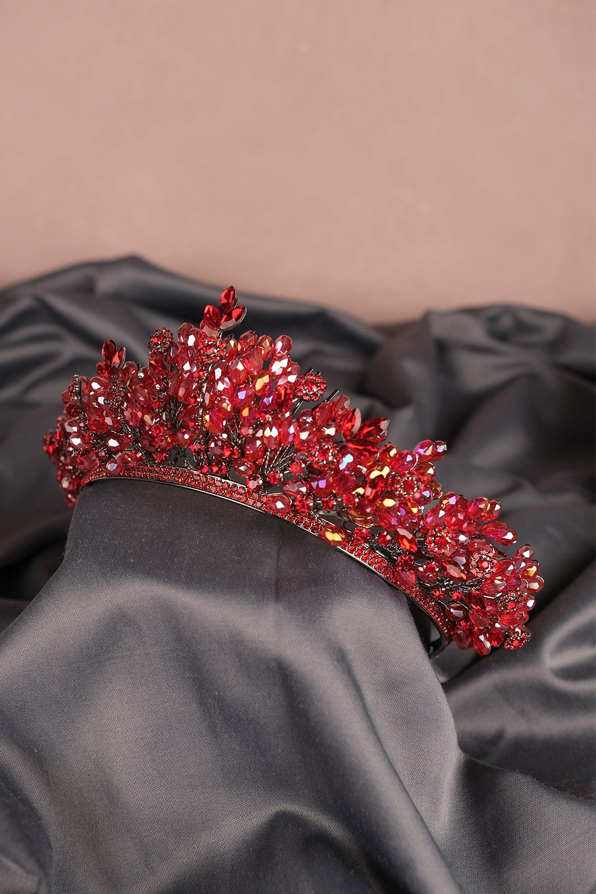 Red Akbahar Bride and Henna Crown