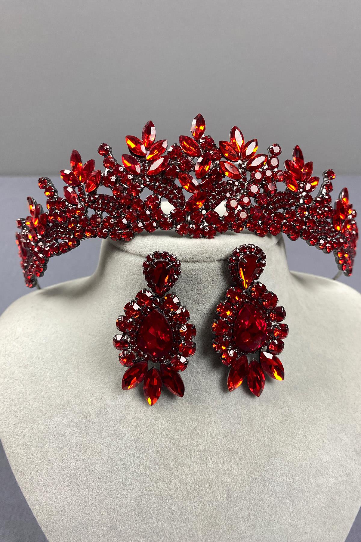 Red Belur Bridal Henna Crown and Drop Shuttle Stone Earring Set