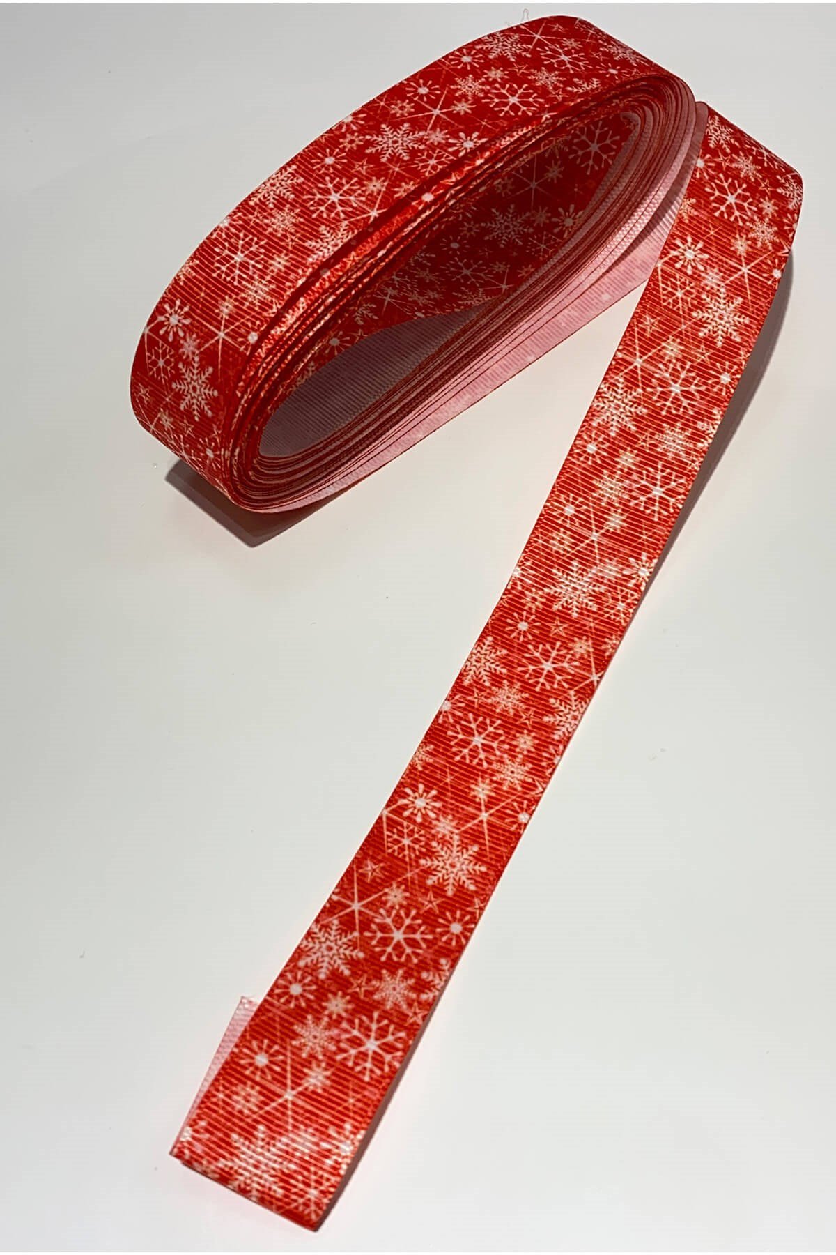 Kırmızı Kartanesi Motifli Yılbaşı Kurdelesi 2,5 cm 10 mt 2.5 Cm