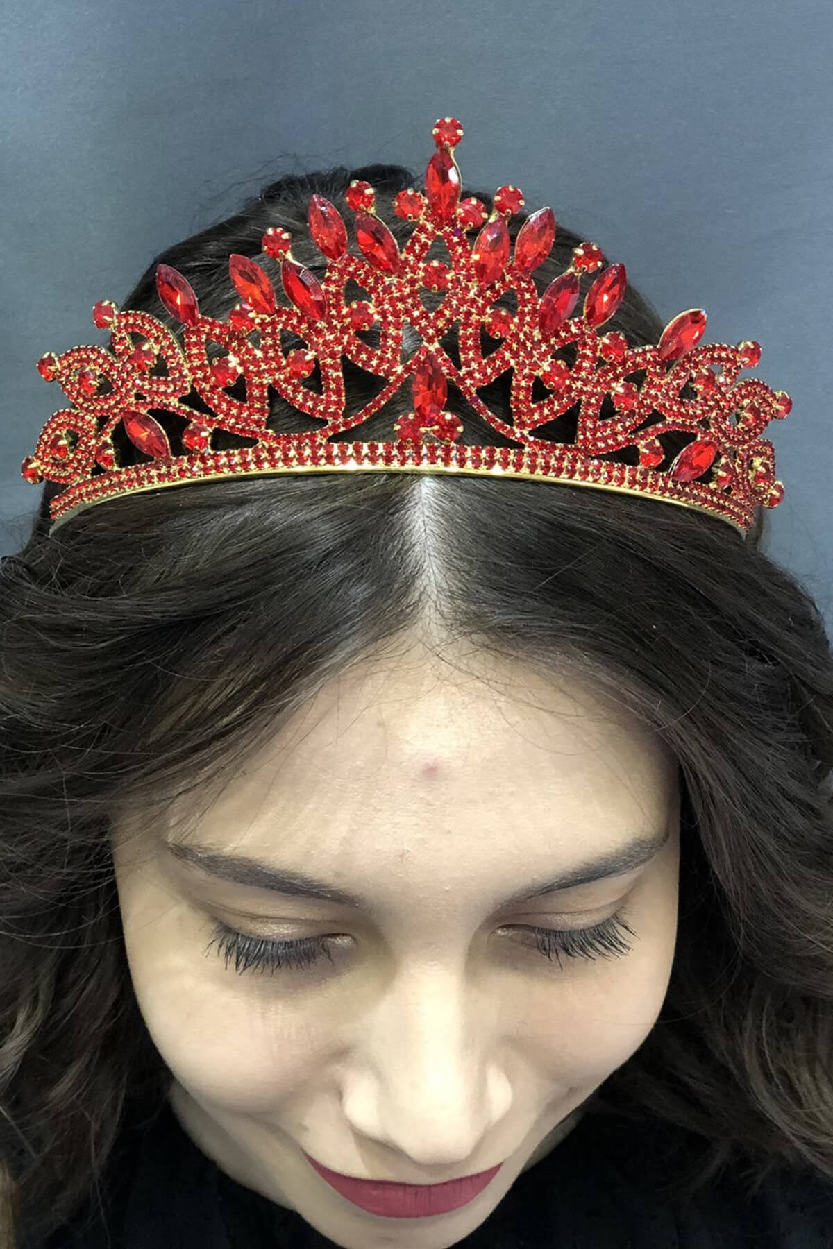 Crystal Stone Detailed Bridal Crown Red