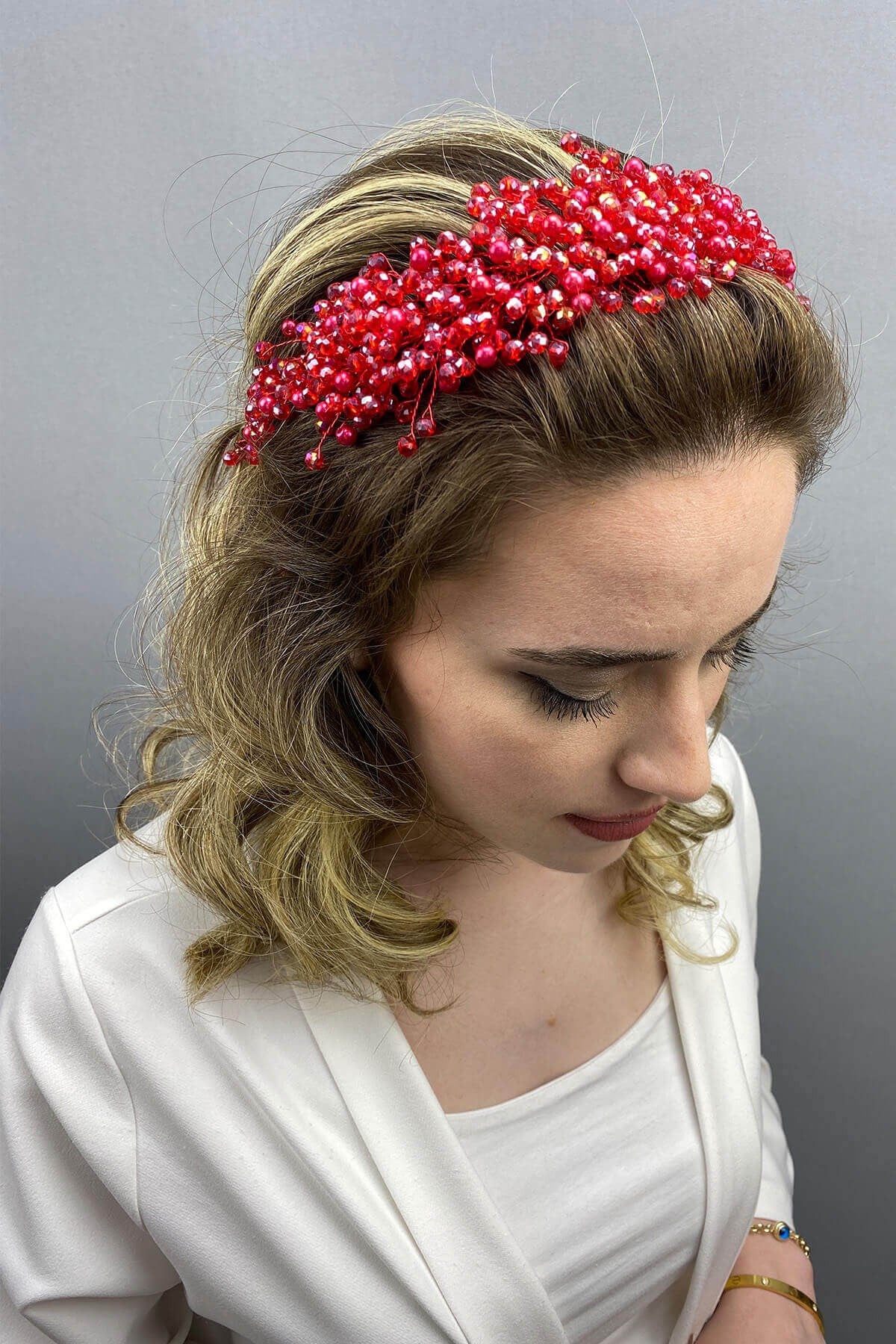 Red Lisa Model Bride Henna Crown