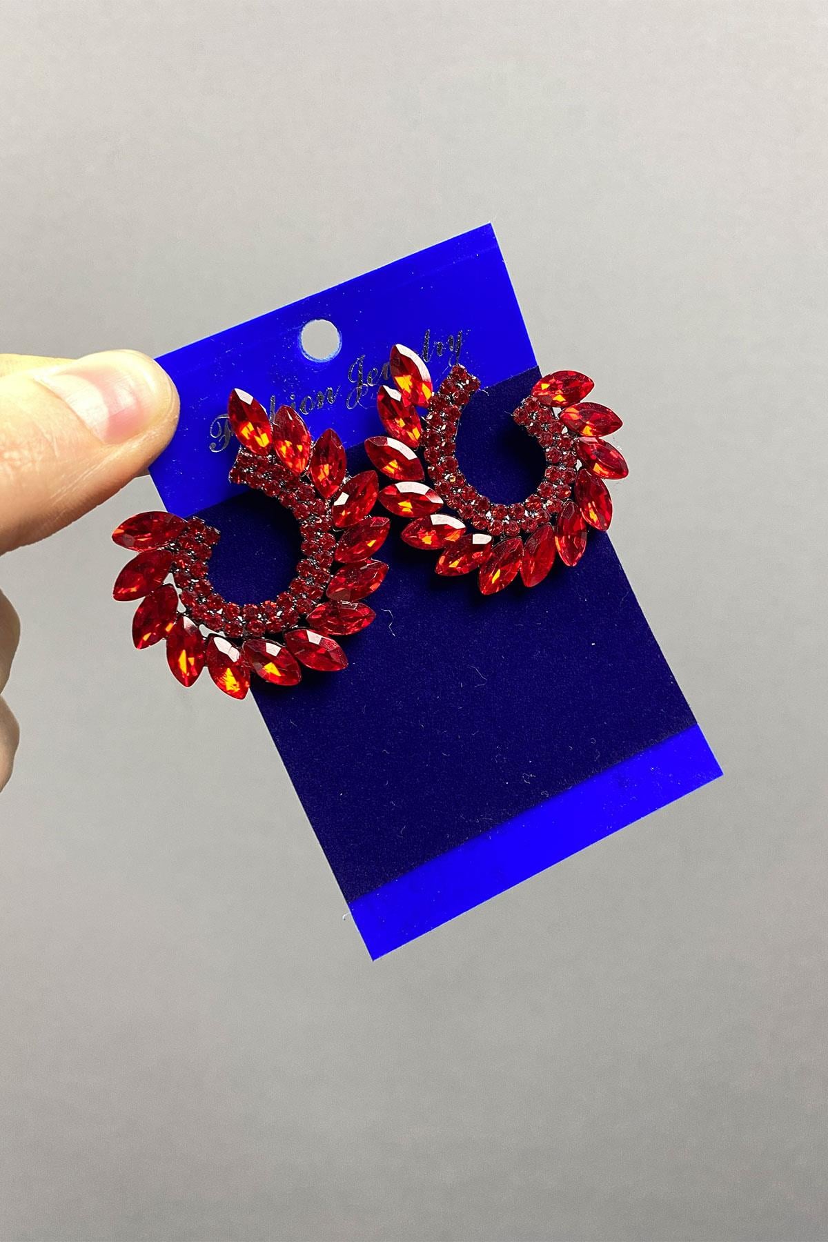 Red Shuttle Hera Leaf Pattern Stone Evening Earrings