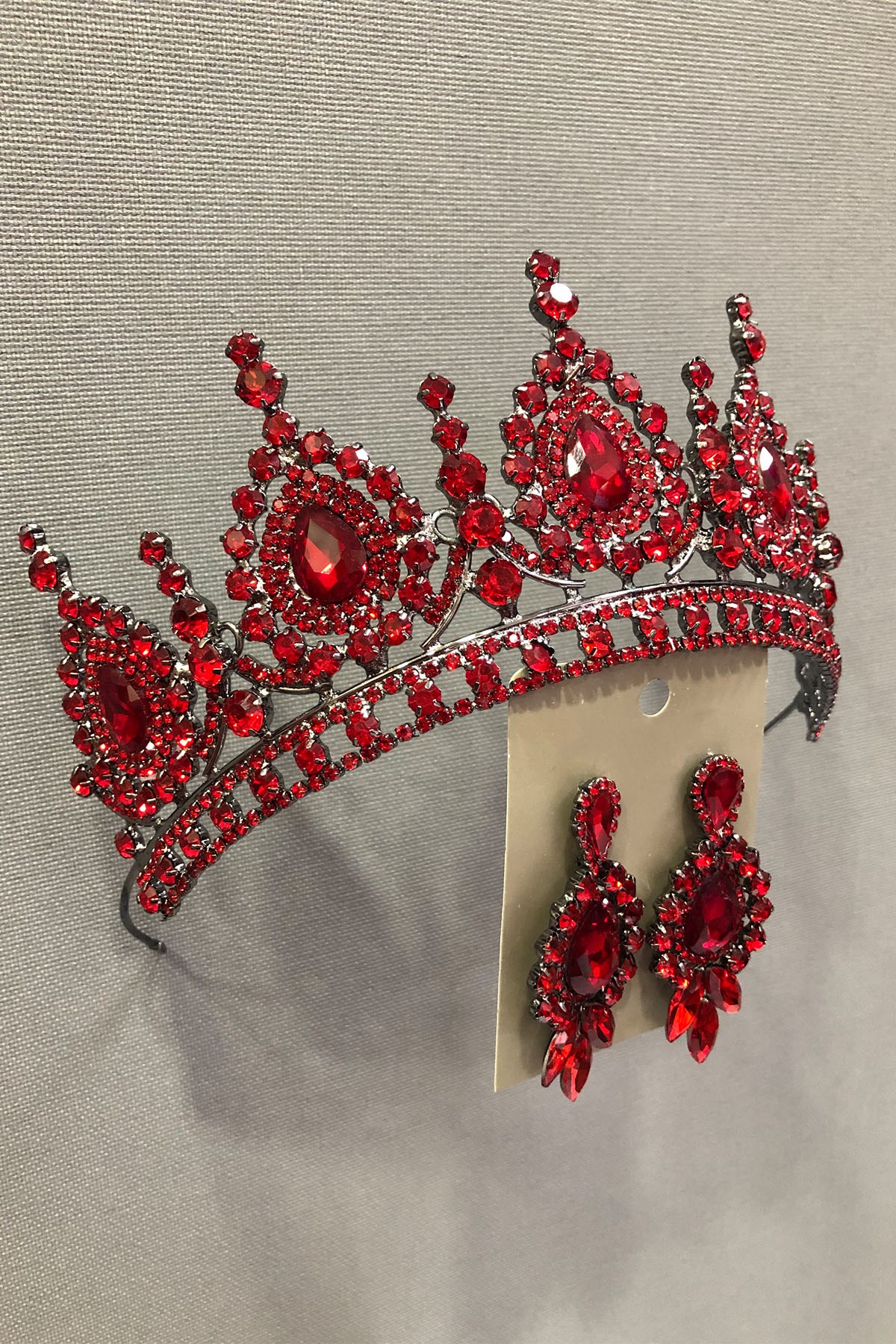 Ahu Vivid Red Bride ، طقم حنة تاج وحلق