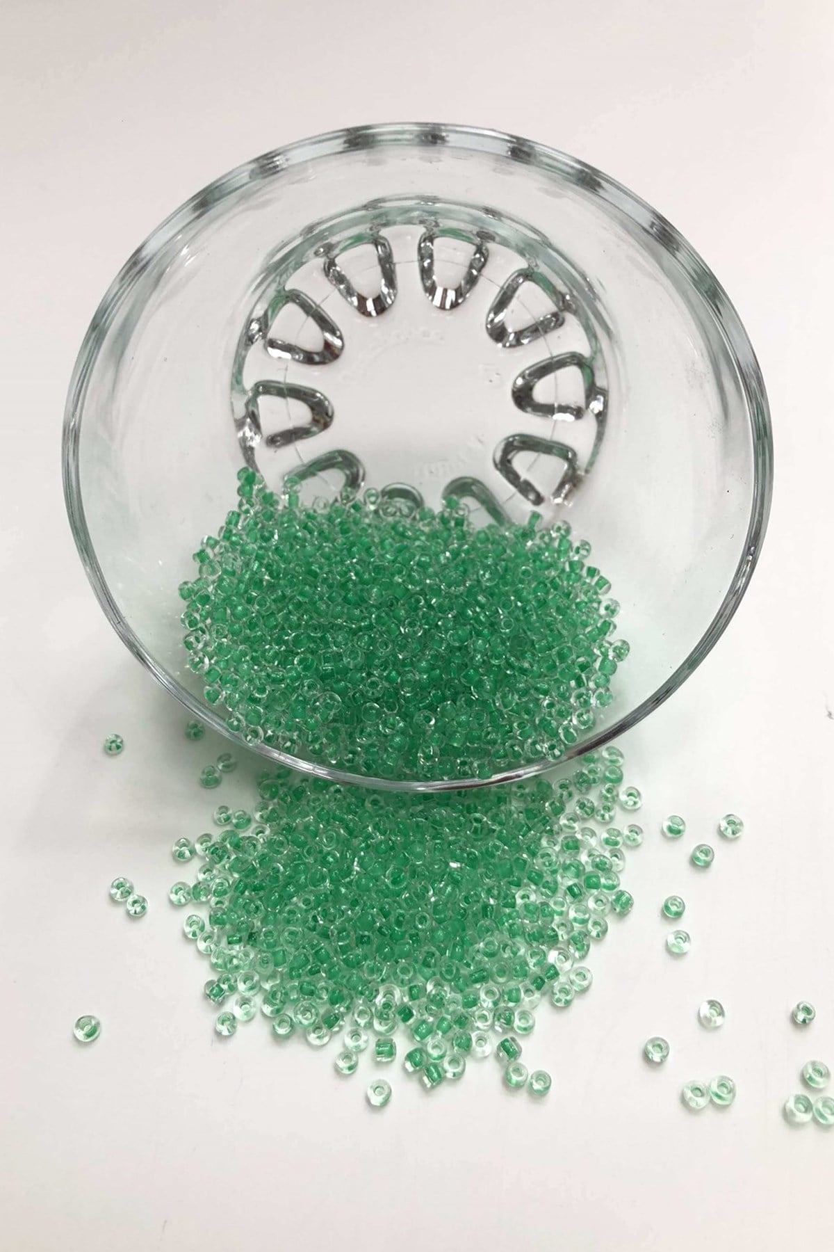 Koyu Mint Yeşili Kum Boncuk Orta Boy 3 mm 50 gr