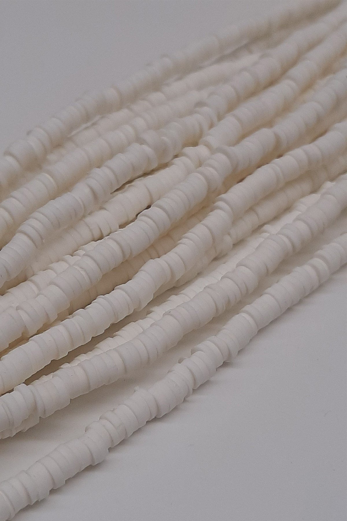 Krem Fimo Hamur Boncuk 4mm