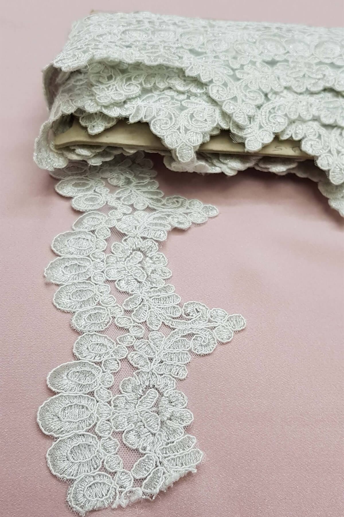 Cream French Guipure Border Lace