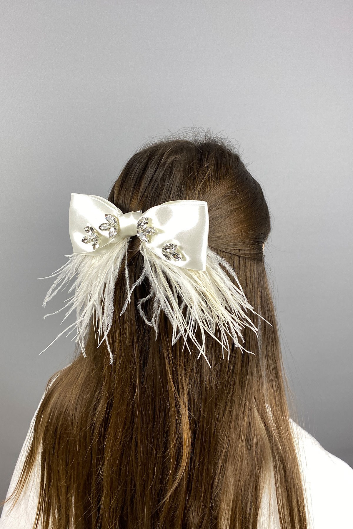 Cream Shiny Stone Feathered Bow Hairpin Accessory