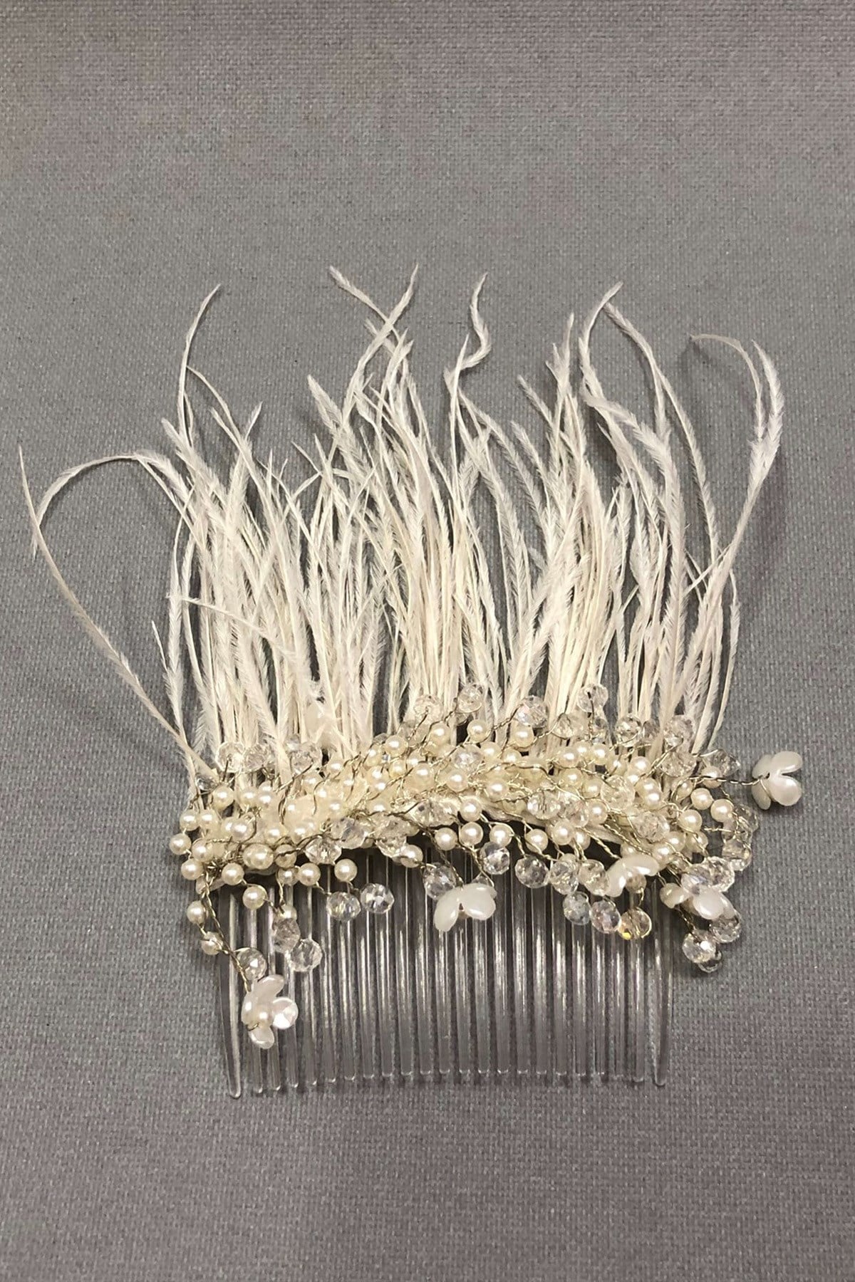 Cream Feather Scalloped Side Buckle Accessory