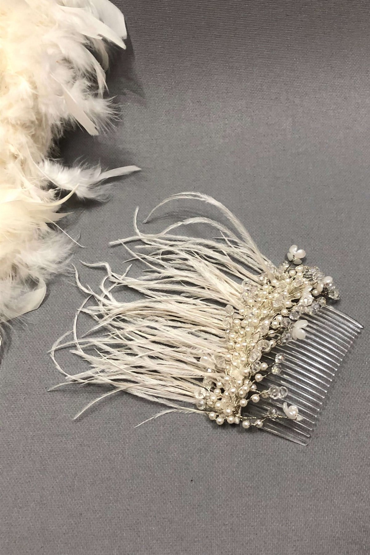 Cream Feather Scalloped Side Buckle Accessory