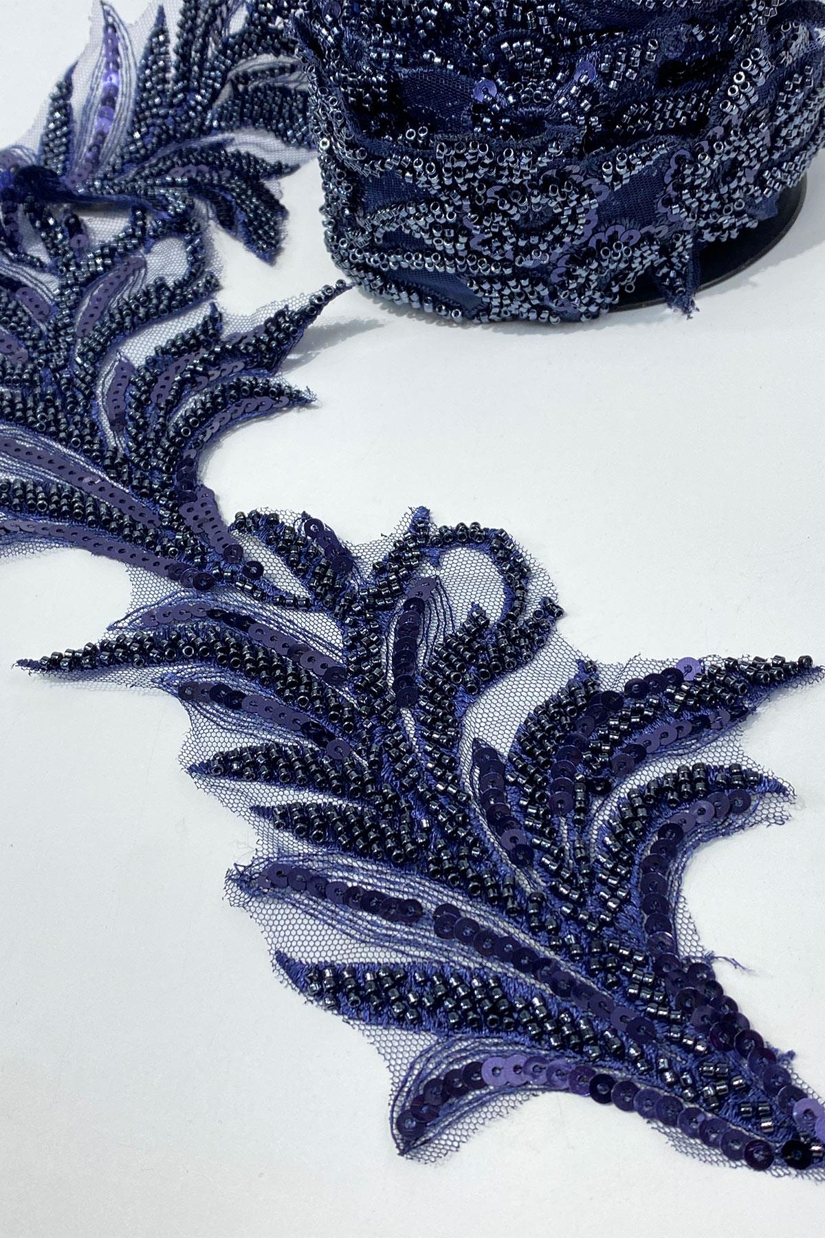 Lacivert Boncuk İşlemeli Yaprak Desenli Geniş Şerit Aplik 1 Metre