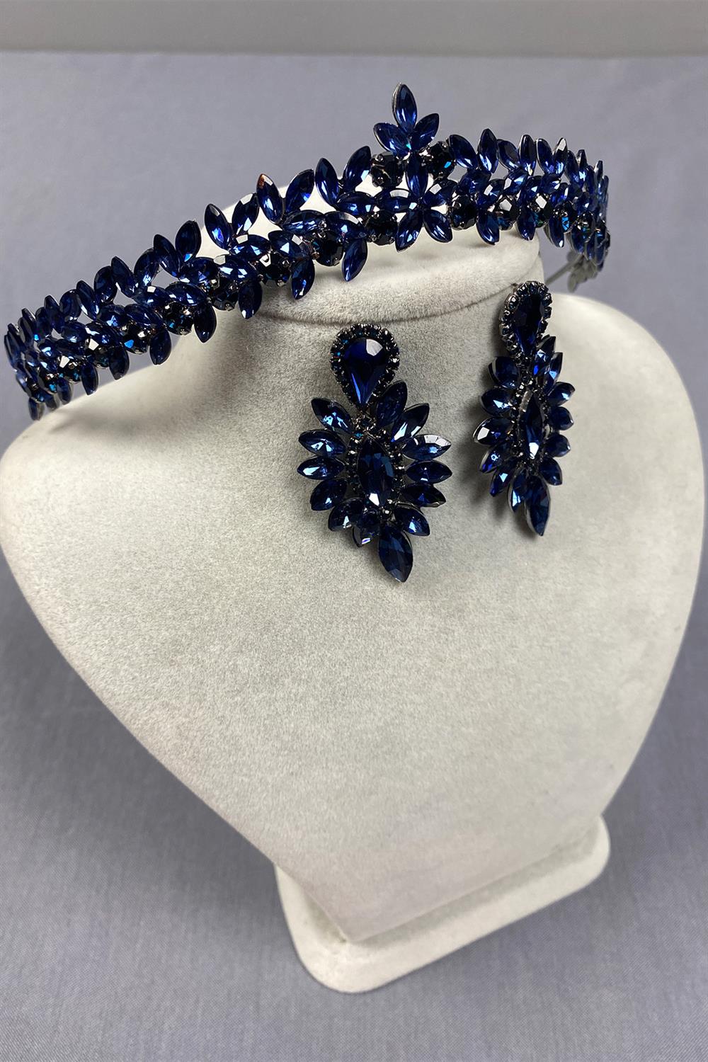 Navy Blue Thin Elegant Vera Bridal Henna Crown and Shuttle Earrings