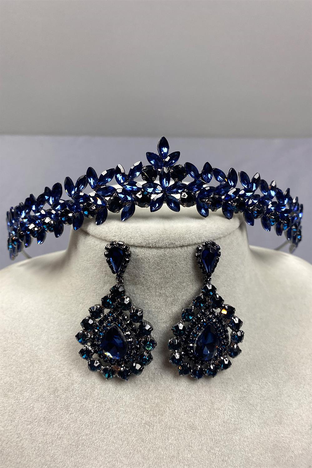 Navy Blue Thin Elegant Vera Bridal Henna Crown and Drop Shuttle Earrings