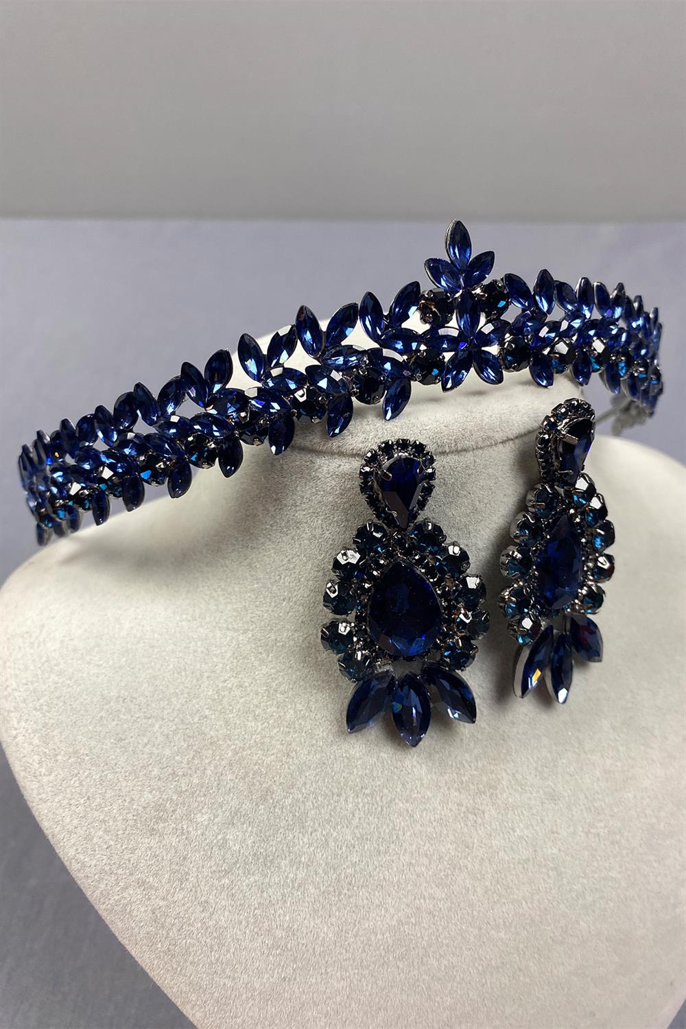 Navy Blue Thin Elegant Vera Bridal Henna Crown and Drop Shuttle Earrings