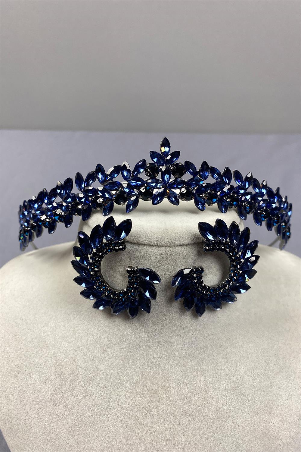 Navy Blue Thin Elegant Vera Bridal Henna Crown and Round Earrings