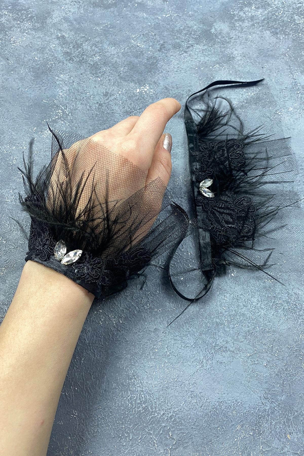 Lavin Lace Feathered Couple Bridal Bracelet Hand Accessory