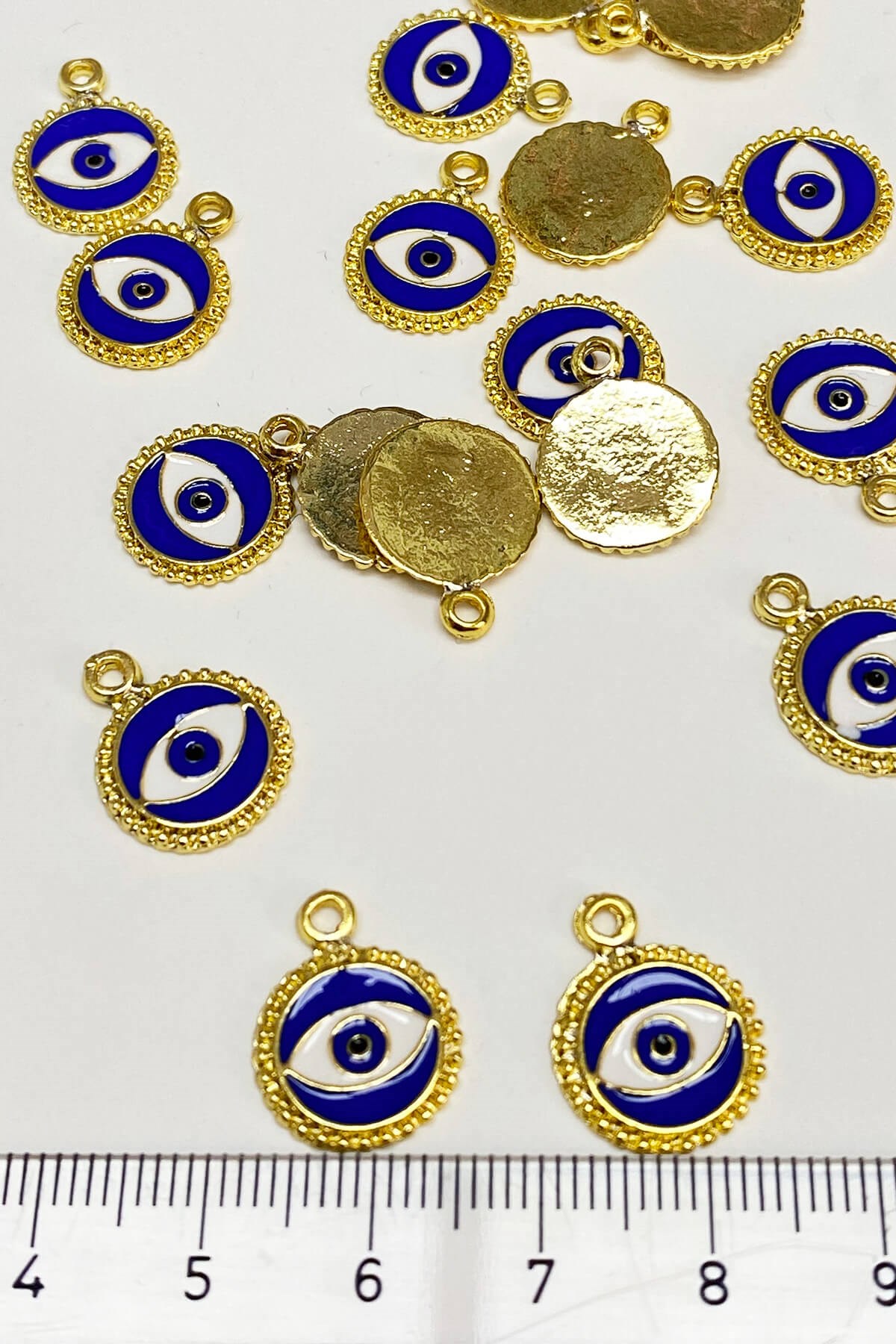 Blue Round Eye Motif Pendant 1 Pcs