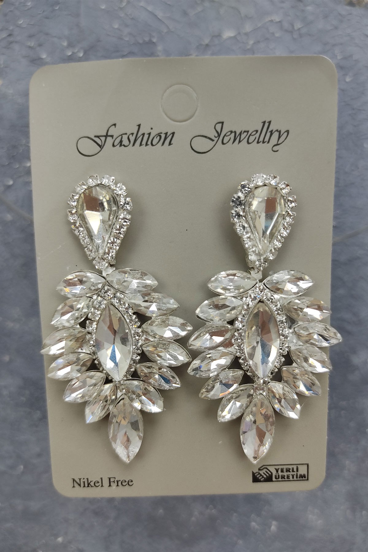 Locket Beaded Almond Bridal Crown And Earrings With Stone Drops