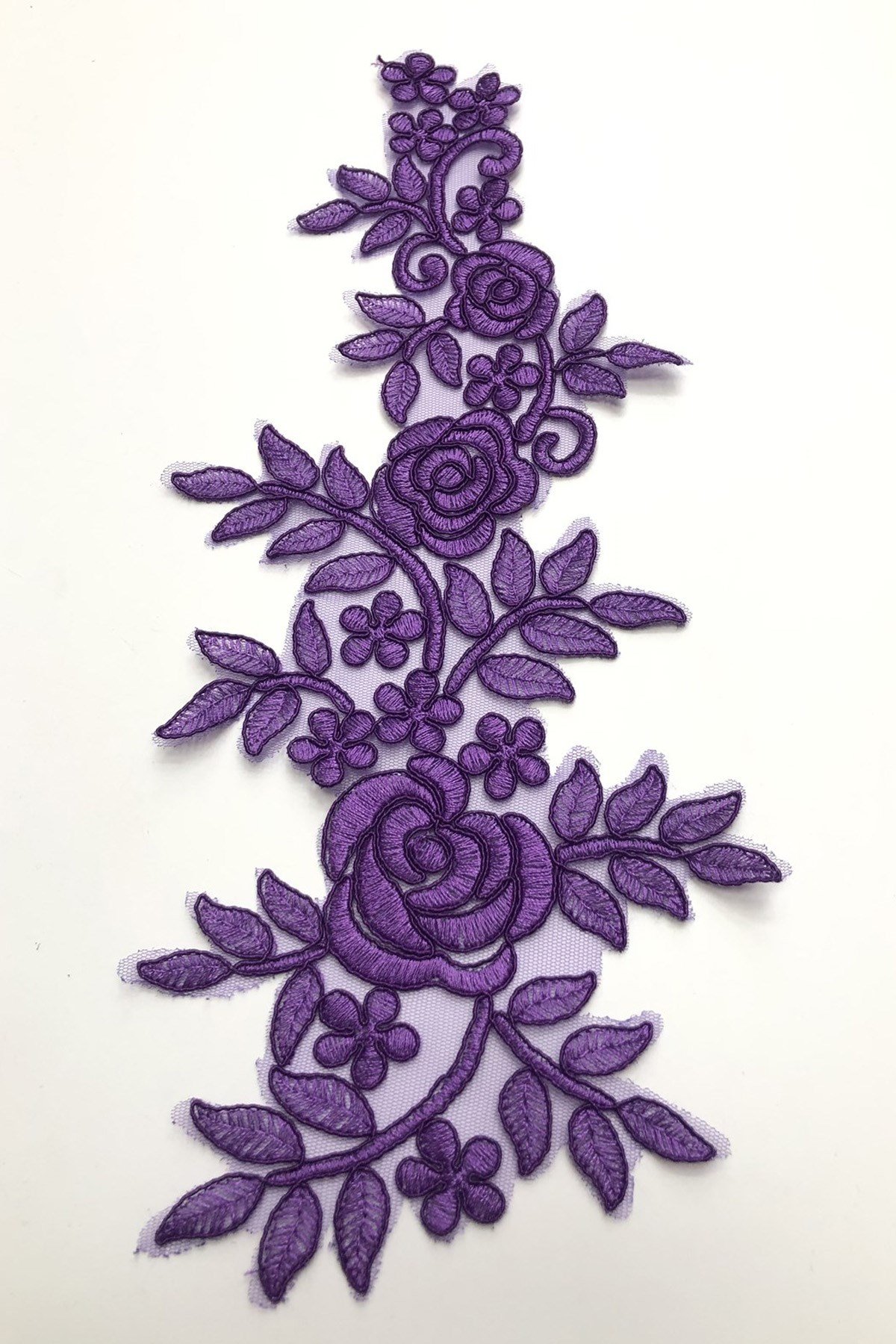 Mor Gül Desenli Dantel Güpür Aplik