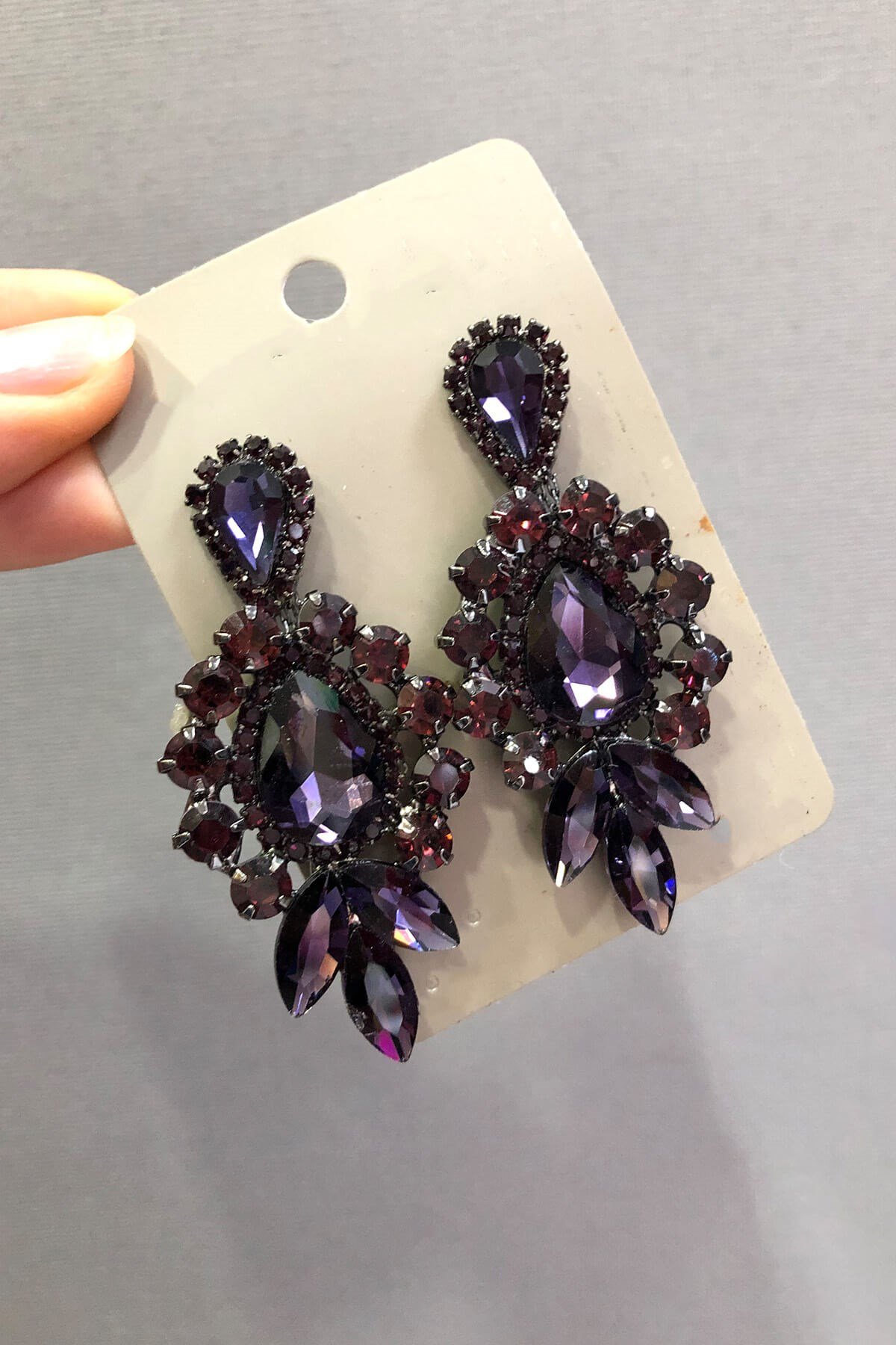 Mor Rengi Kristal Taşlı 3 Taş Oval Küpe